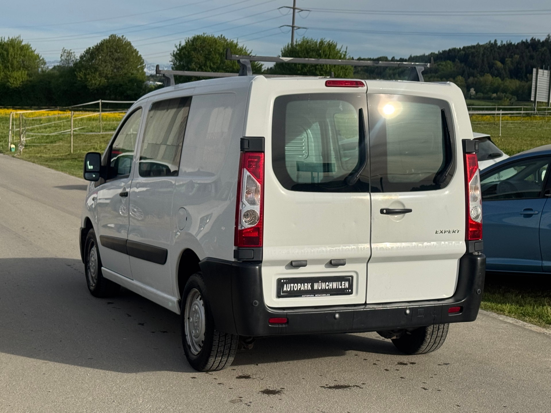 PEUGEOT Expert 2.0 HDi 229 L2H1-image-3