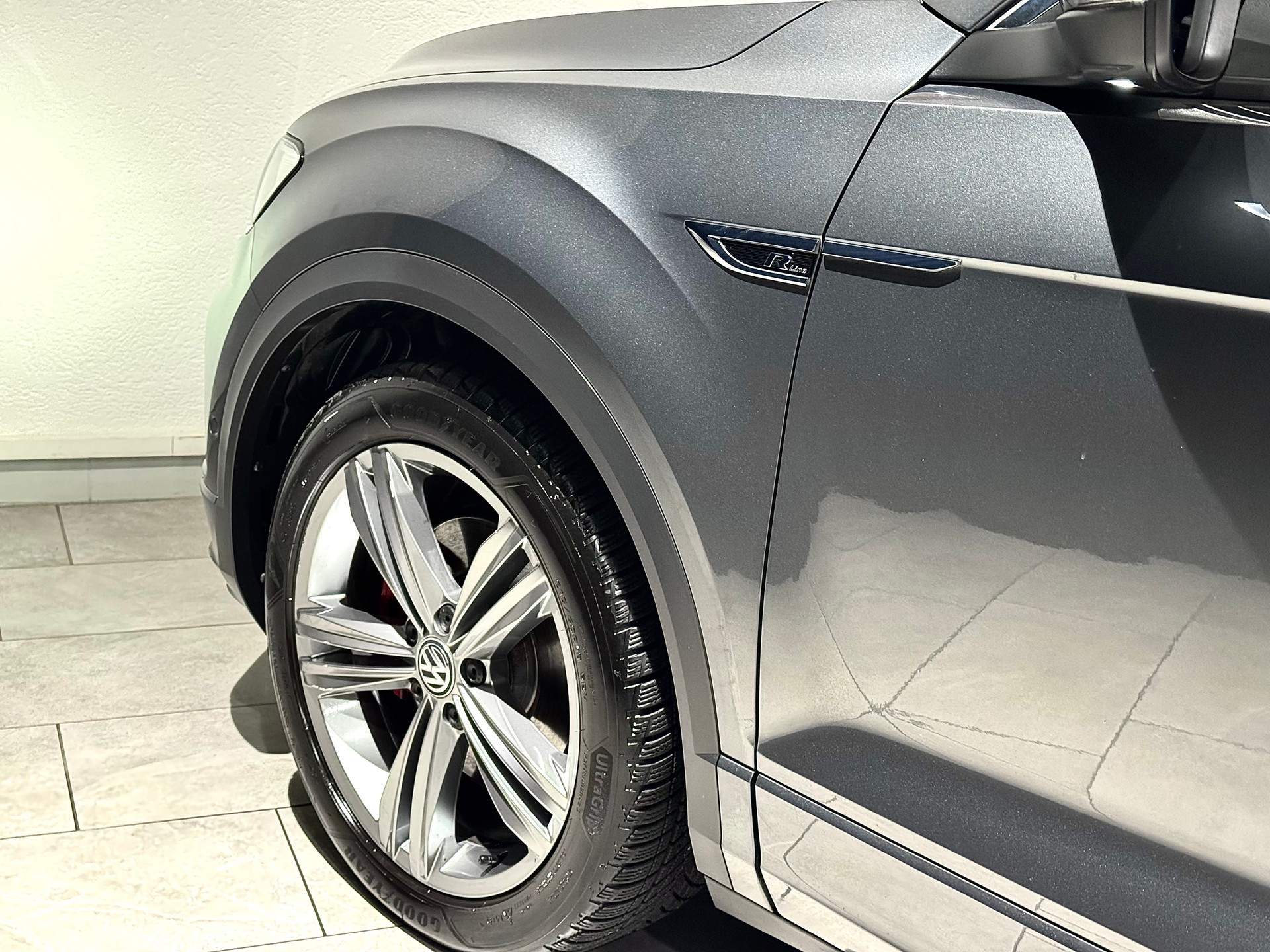 VW T-Roc 2.0 TSI R-Line Sport DSG 4Motion | 1.Hand | CH |-image-14