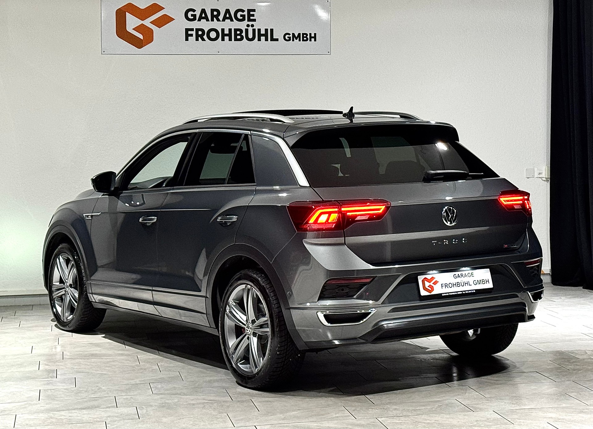 VW T-Roc 2.0 TSI R-Line Sport DSG 4Motion | 1.Hand | CH |-image-4