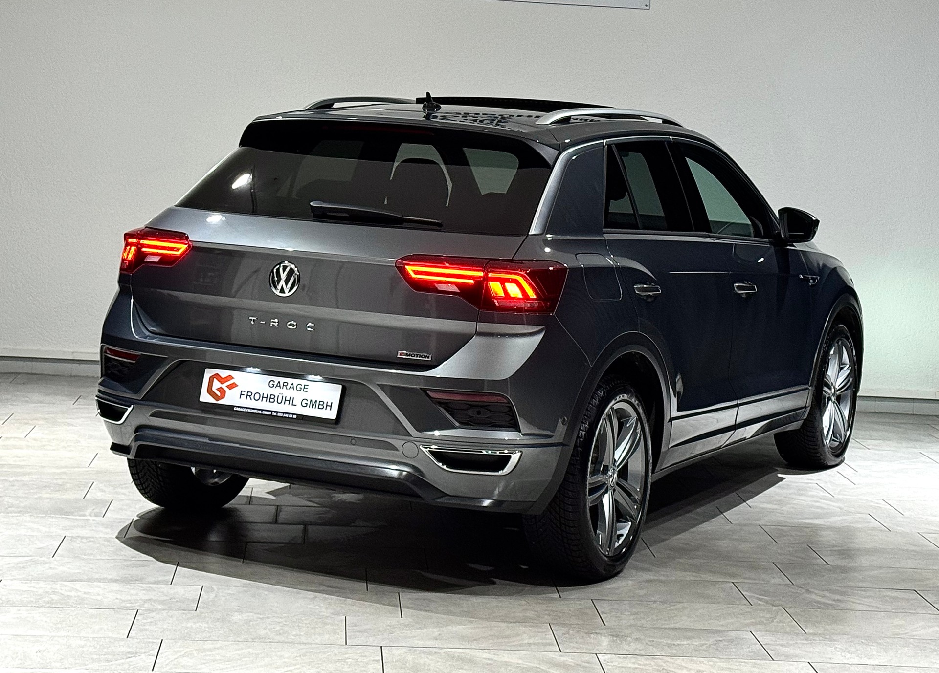 VW T-Roc 2.0 TSI R-Line Sport DSG 4Motion | 1.Hand | CH |-image-3