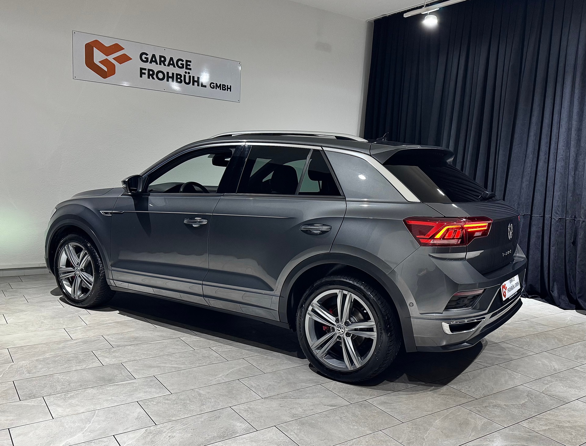 VW T-Roc 2.0 TSI R-Line Sport DSG 4Motion | 1.Hand | CH |-image-5