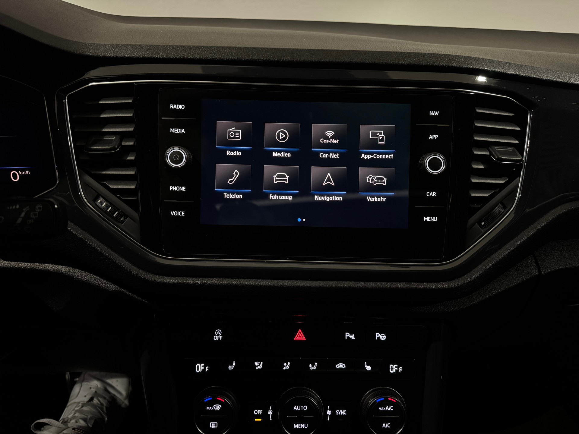 VW T-Roc 2.0 TSI R-Line Sport DSG 4Motion | 1.Hand | CH |-image-20