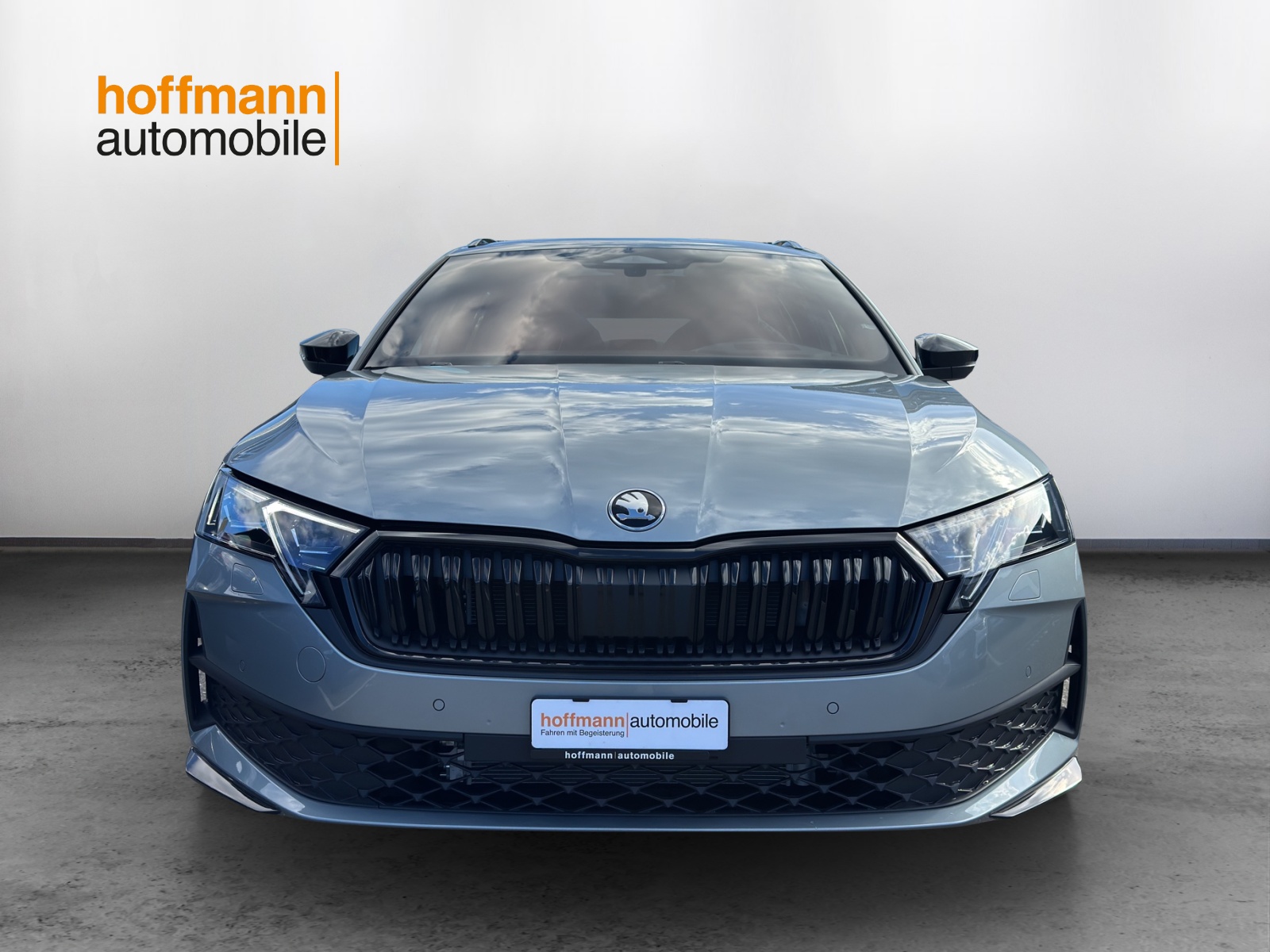 SKODA Octavia Combi 2.0 TSI DSG Dynamic 4x4-image-1