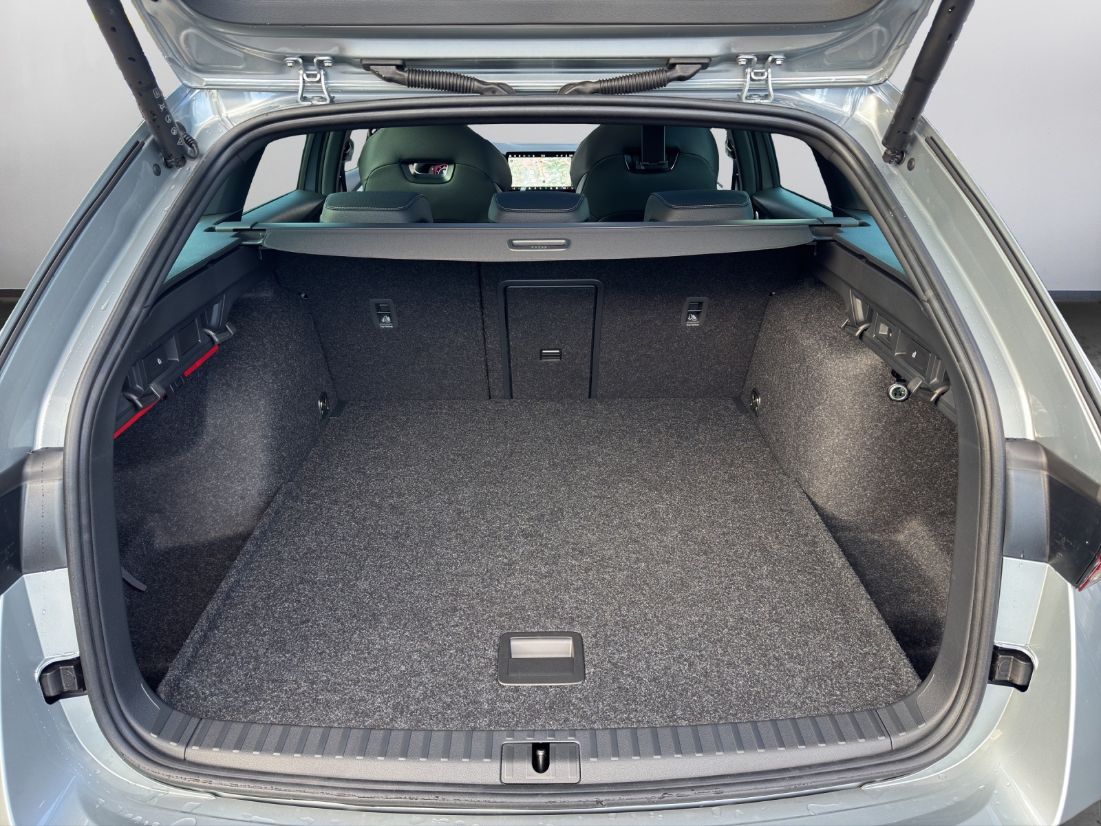SKODA Octavia Combi 2.0 TSI DSG Dynamic 4x4-image-11