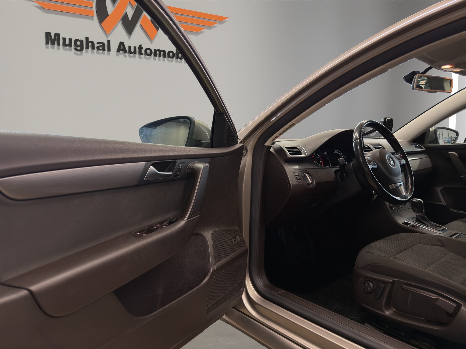 VW Passat 2.0 TSI Comfortline DSG-image-8