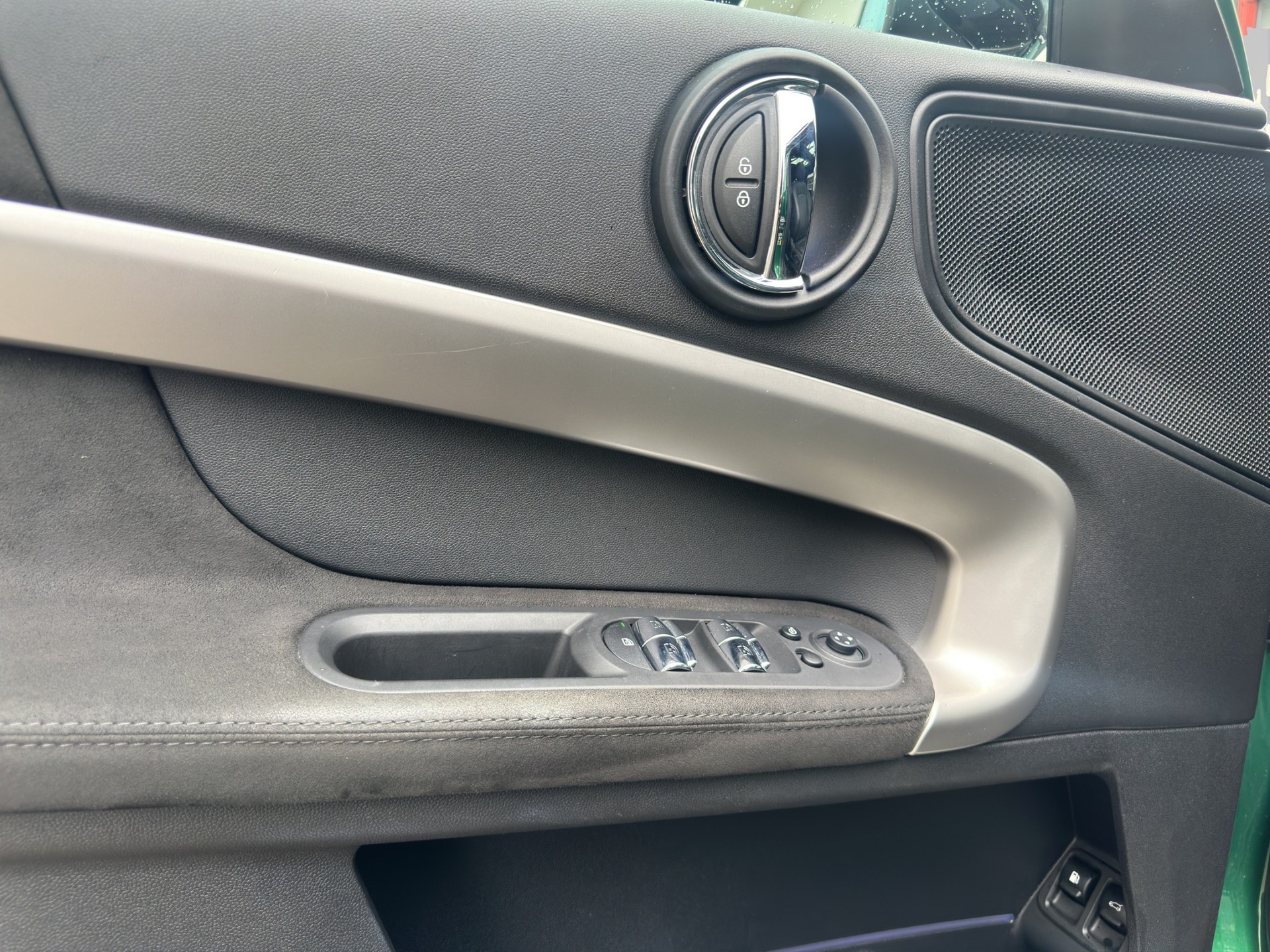MINI Countryman Cooper SE ALL4-image-12