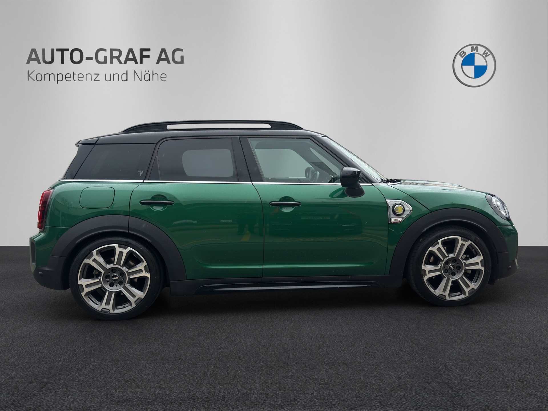 MINI Countryman Cooper SE ALL4-image-5