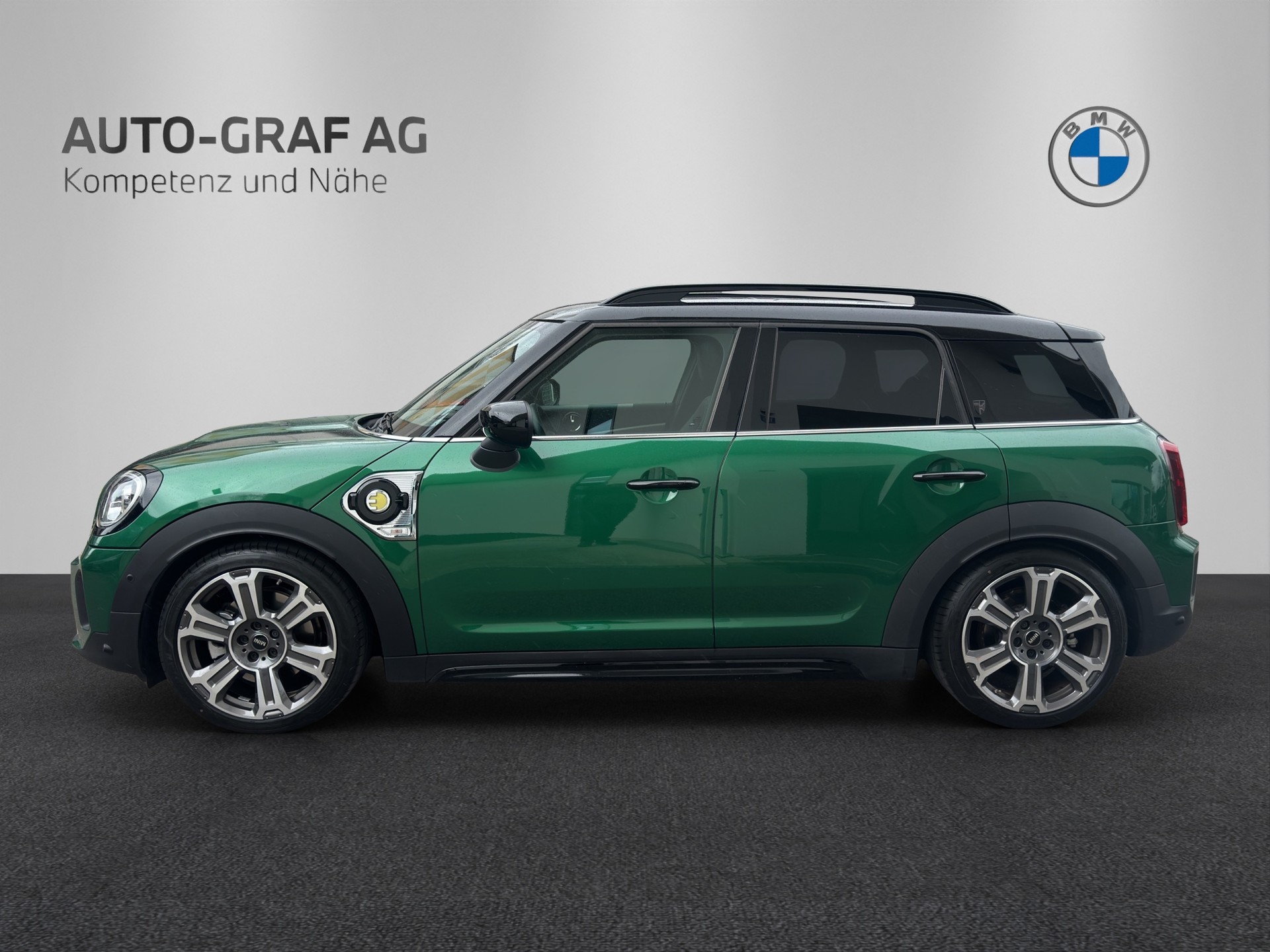 MINI Countryman Cooper SE ALL4-image-1