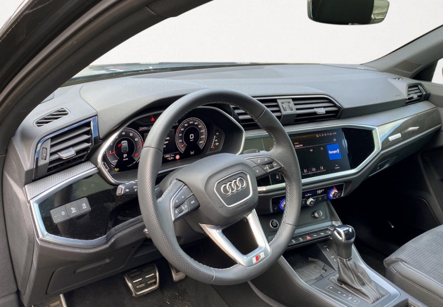 AUDI Q3 Sportback 45 TFSI S line quattro S-tronic-image-1