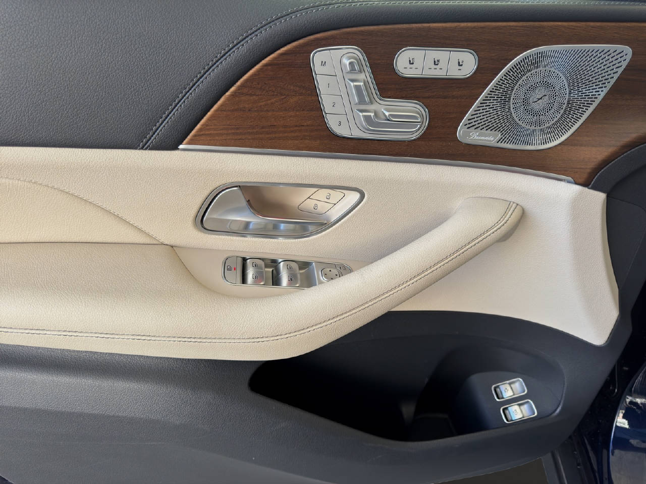 MERCEDES-BENZ GLE 400 d 4matic-image-15