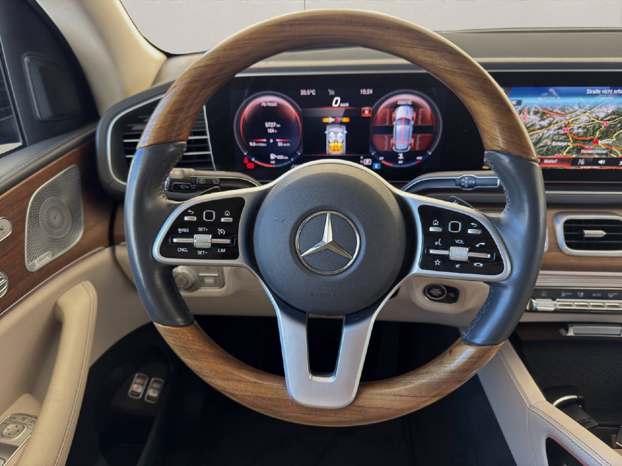 MERCEDES-BENZ GLE 400 d 4matic-image-13