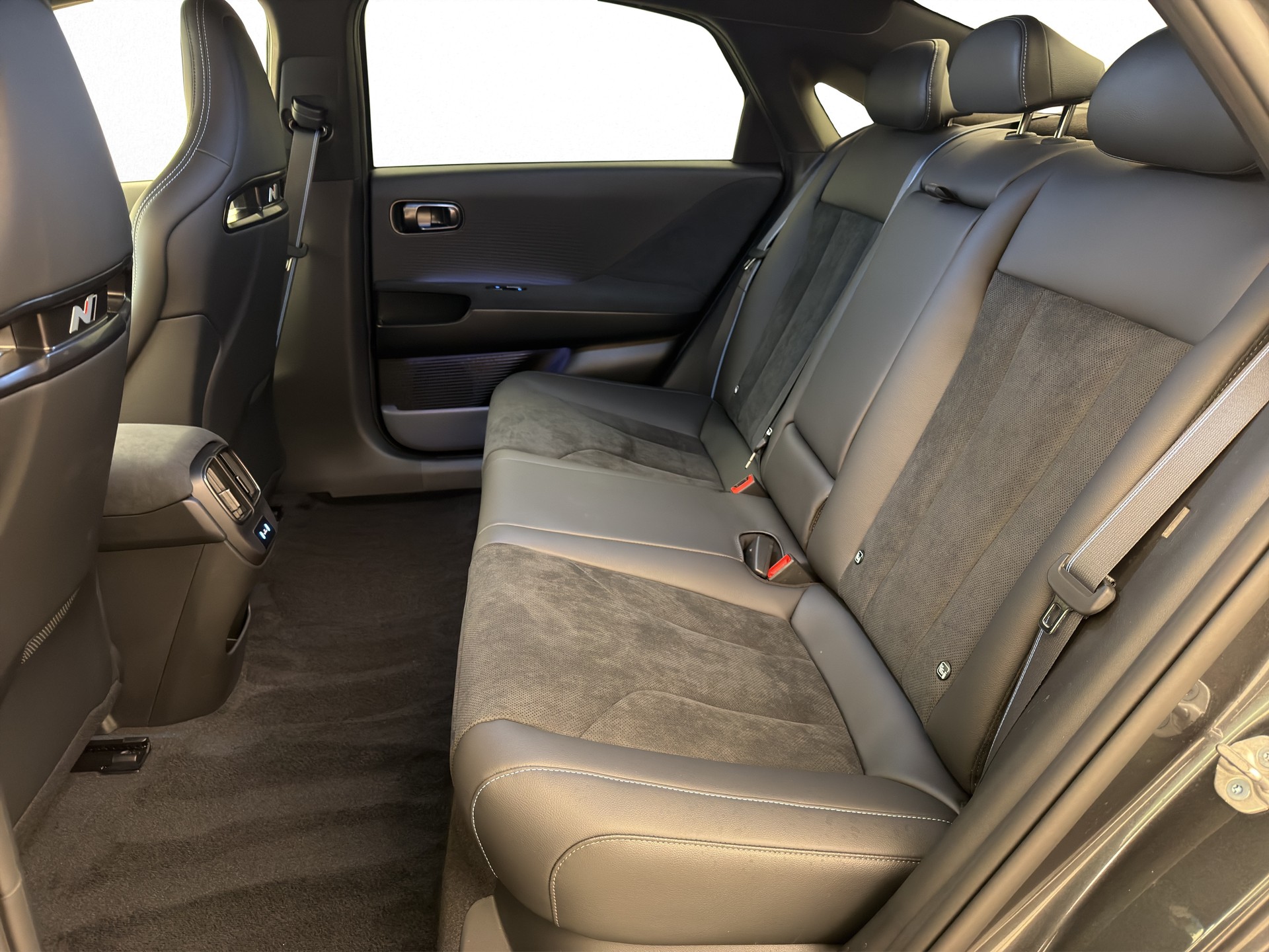 HYUNDAI Ioniq 6 N 4WD 84 kWh-image-10