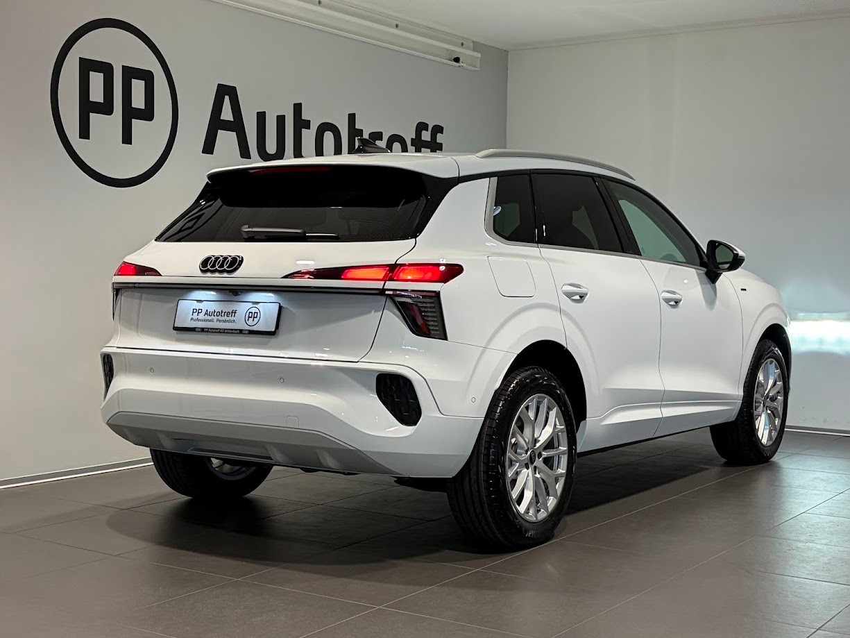 AUDI Q3 SUV e-hybrid 200 kW S tronig-image-13