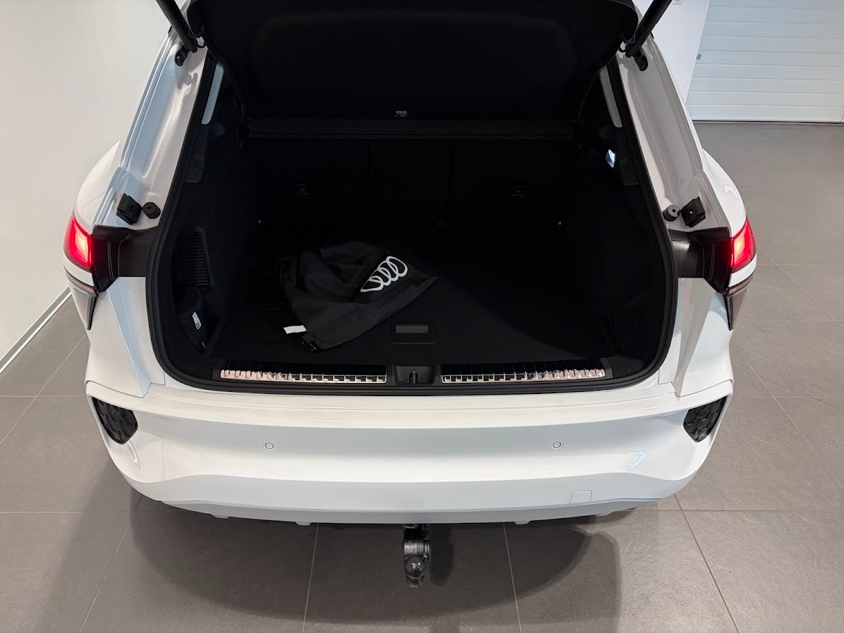 AUDI Q3 SUV e-hybrid 200 kW S tronig-image-11