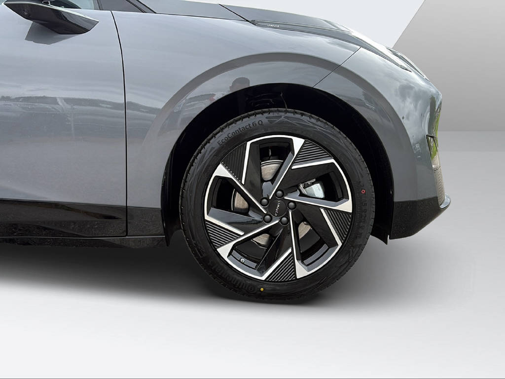 LYNK & CO 02-image-5