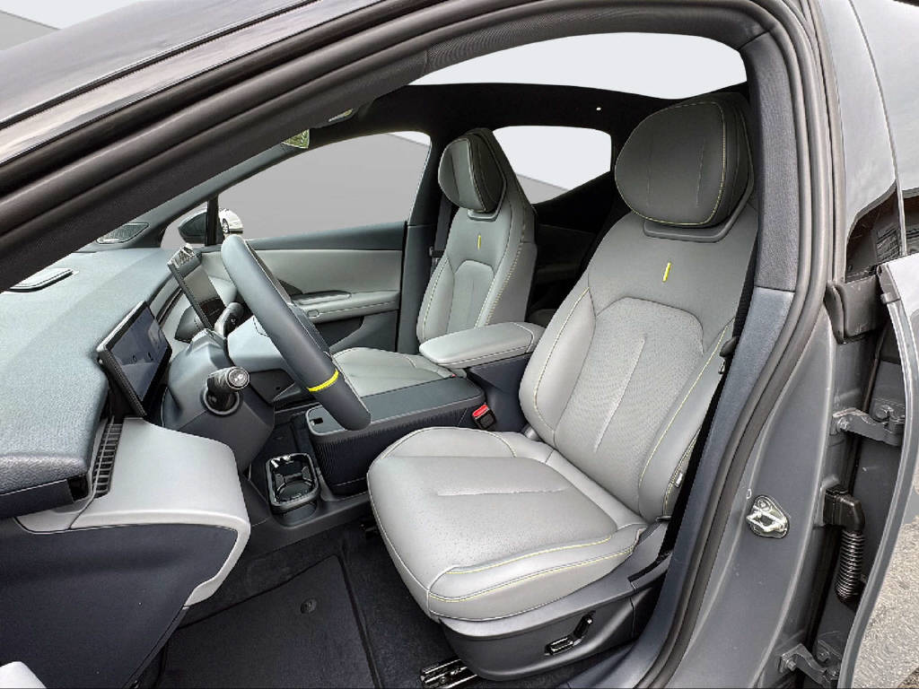 LYNK & CO 02-image-6