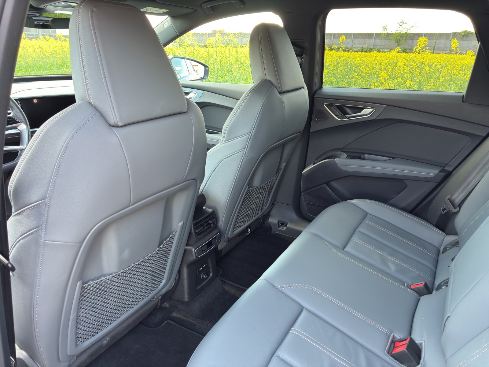 AUDI Q4 e-tron 50 quattro-image-17