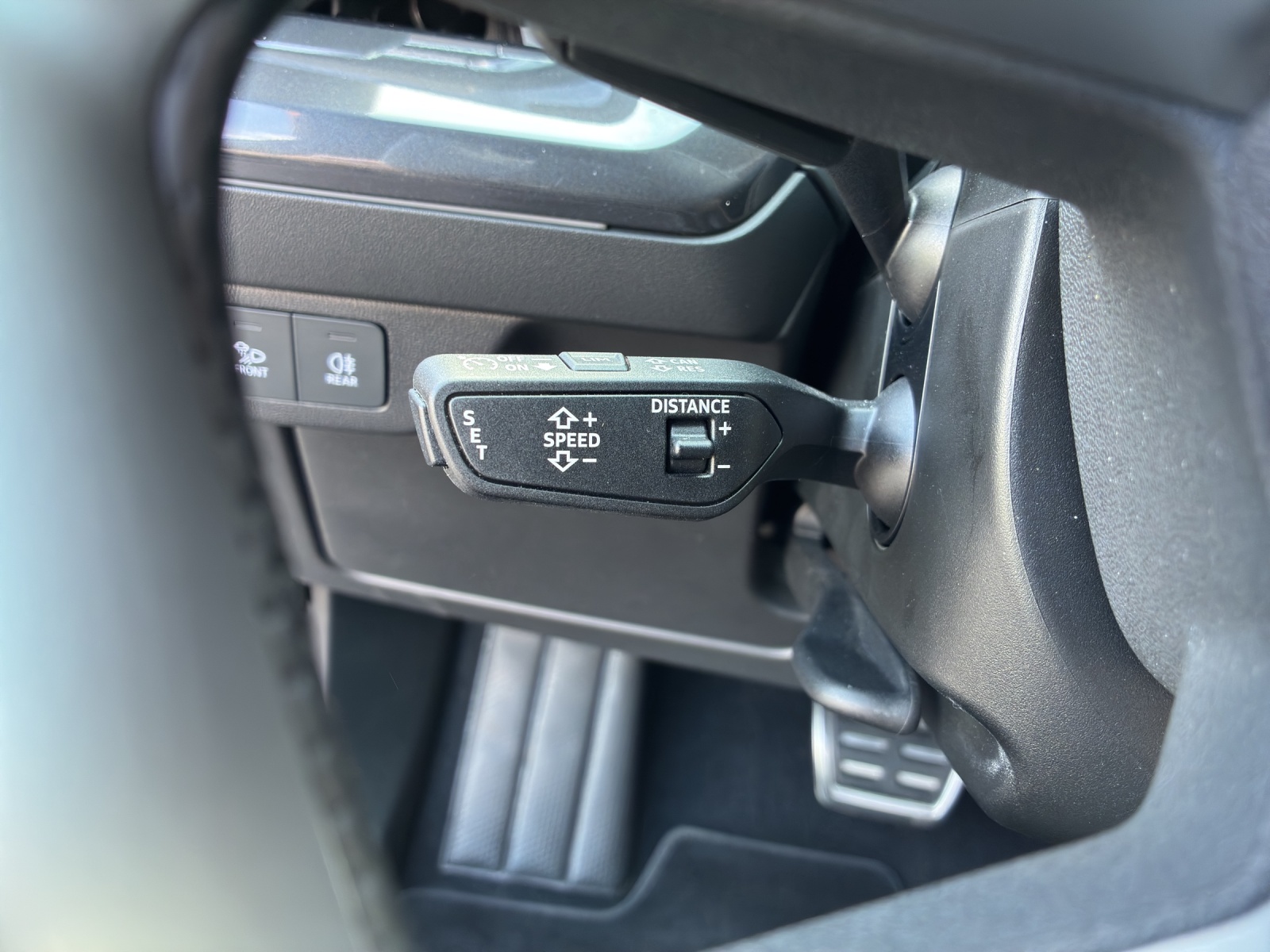 AUDI Q4 e-tron 50 quattro-image-13