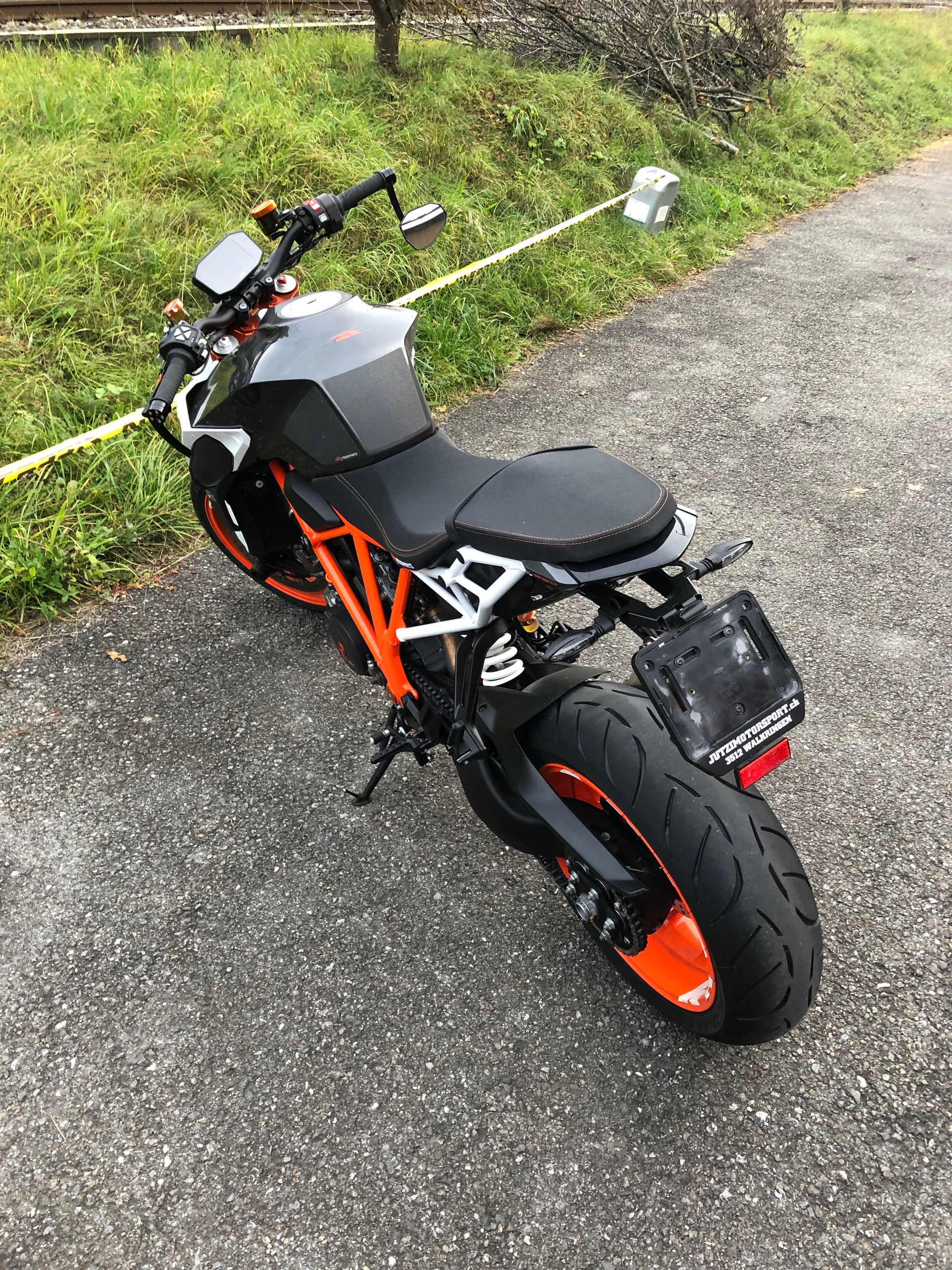 KTM 1290 Super Duke R-image-3
