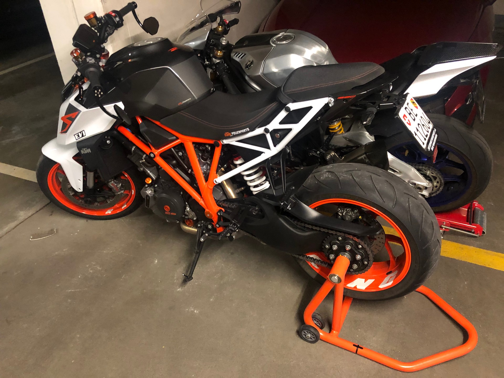 KTM 1290 Super Duke R-image-4