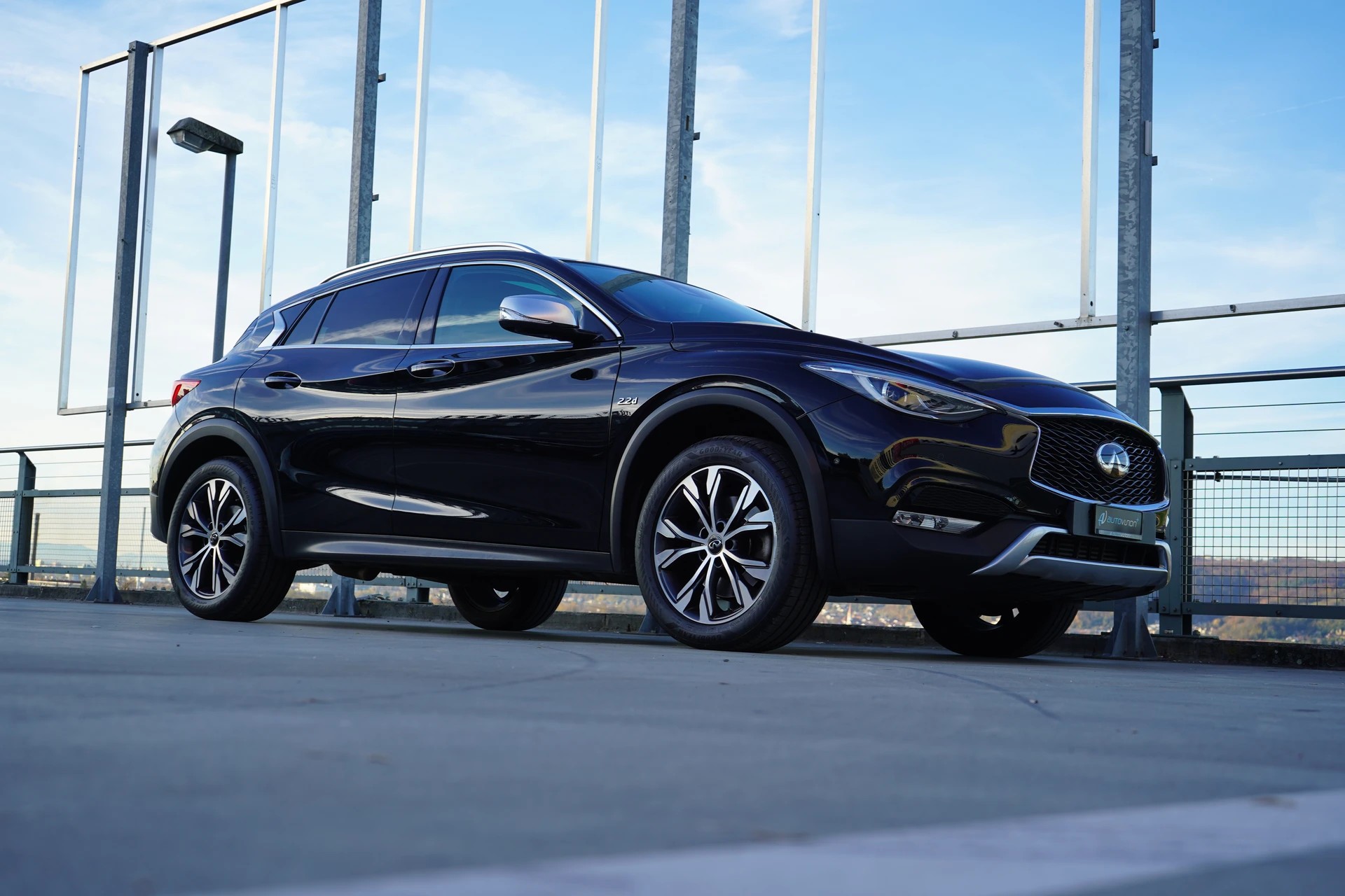 INFINITI Q30 2.2d PREMIUM CITY BLACK AWD DCT l 170 PS-image-8