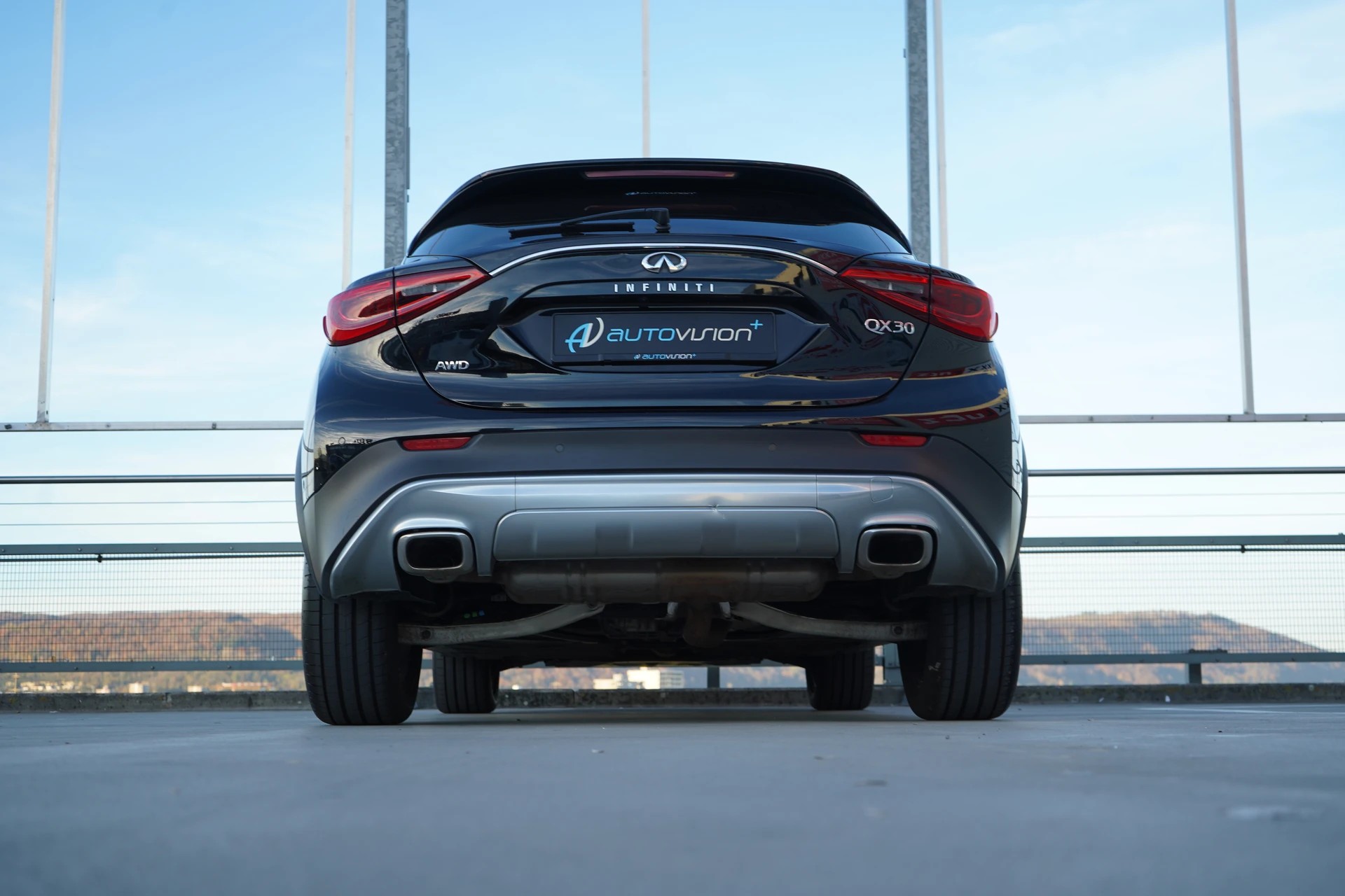 INFINITI Q30 2.2d PREMIUM CITY BLACK AWD DCT l 170 PS-image-14