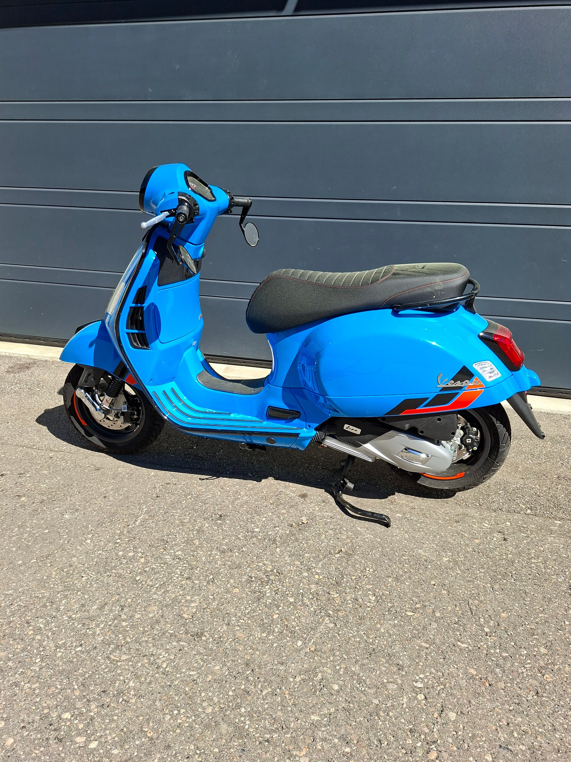 PIAGGIO Vespa GTS 125 Super Sport ABS-showroom-element-2