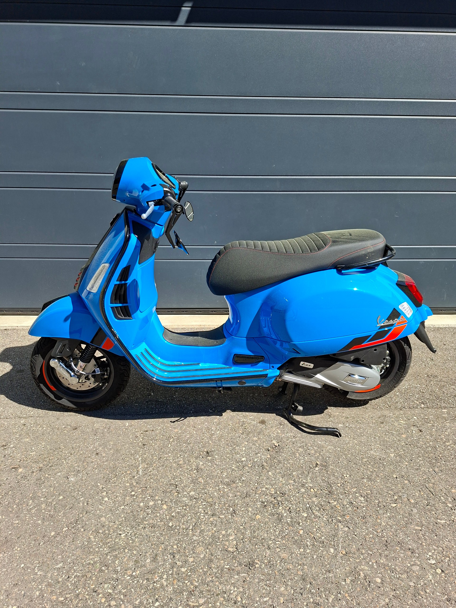 PIAGGIO Vespa GTS 125 Super Sport ABS-showroom-element-1