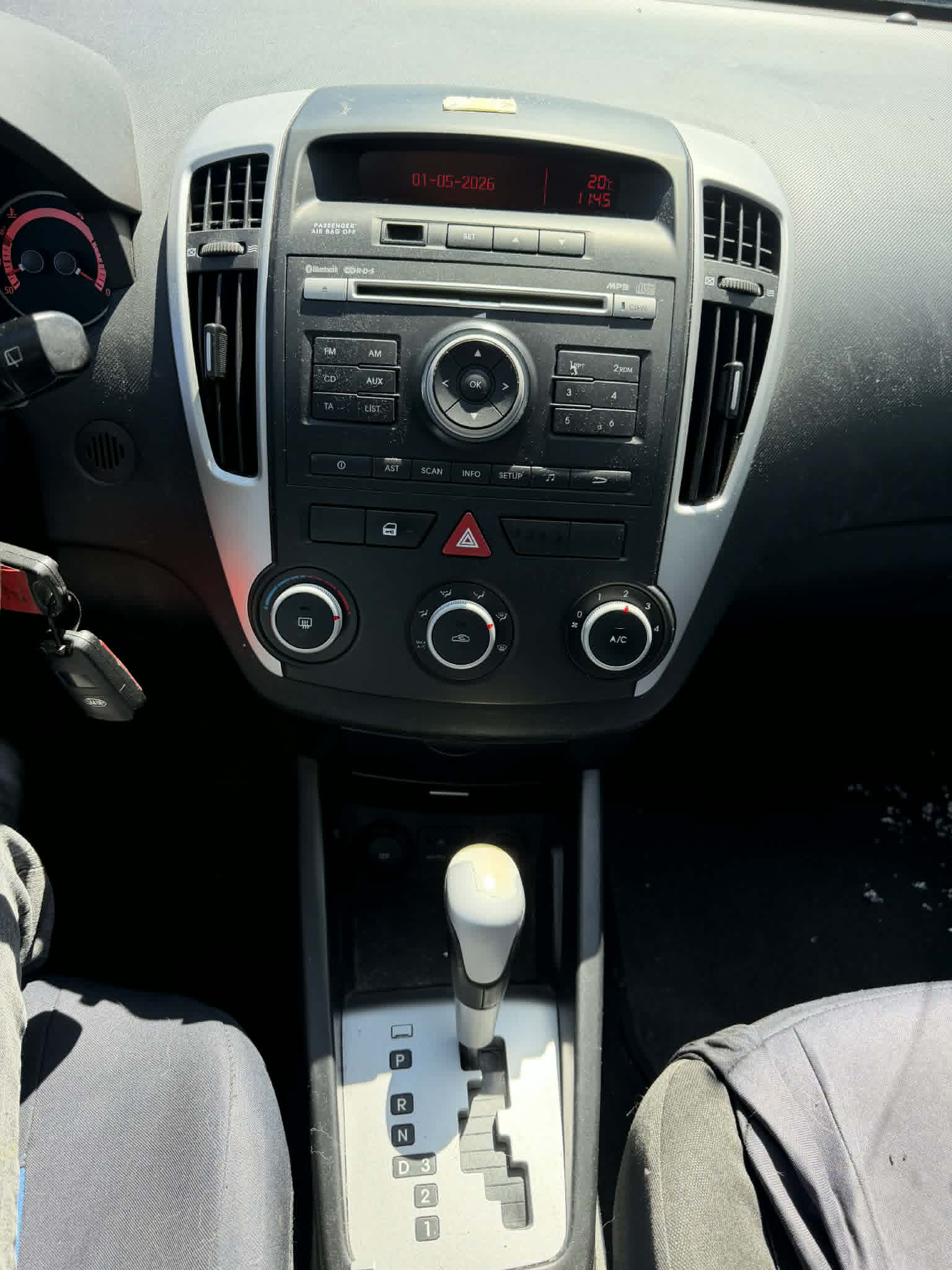 KIA Cee'd Sporty Wagon 1.6 16V _seven Automatic-image-9