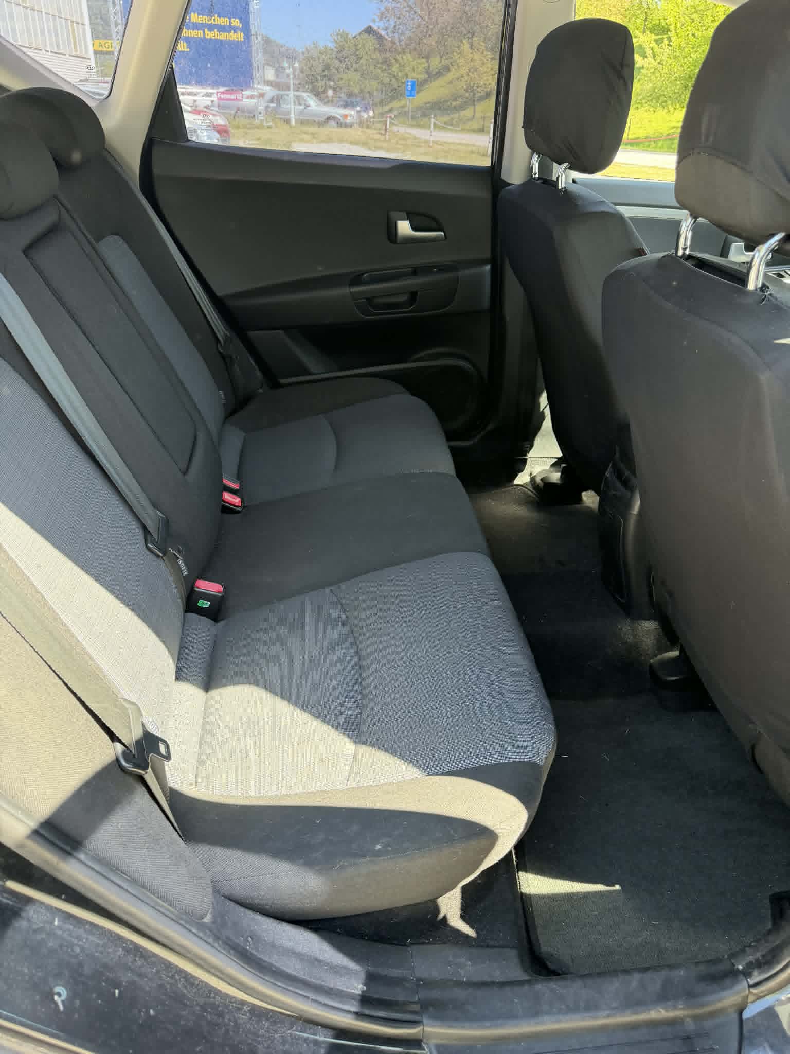 KIA Cee'd Sporty Wagon 1.6 16V _seven Automatic-image-10