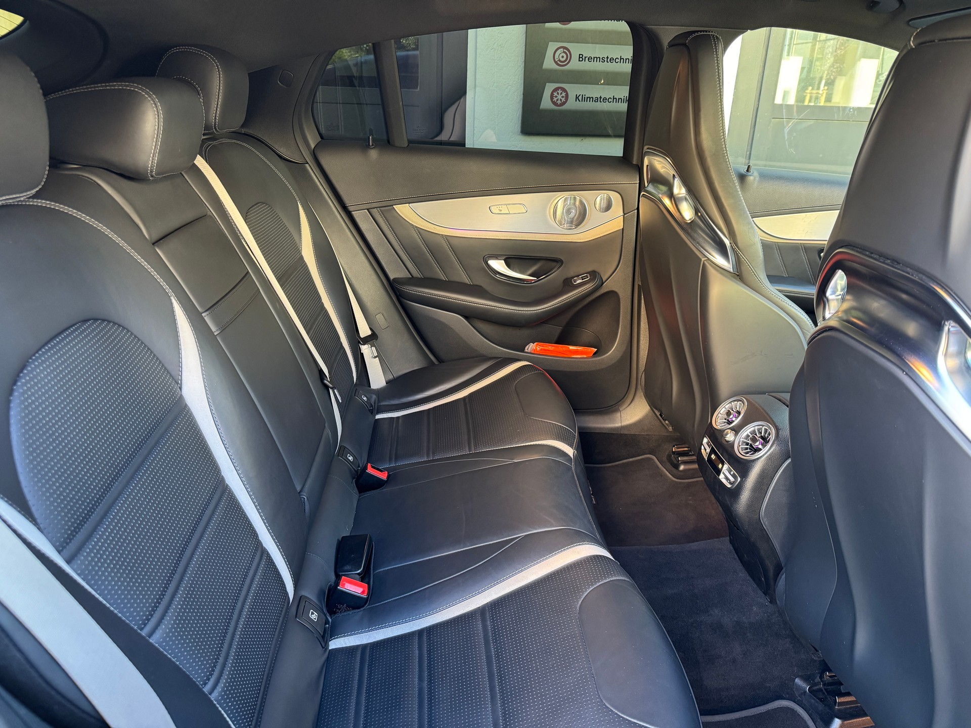 MERCEDES-BENZ GLC Coupé 63 S AMG 4Matic 9G-Tronic-image-16