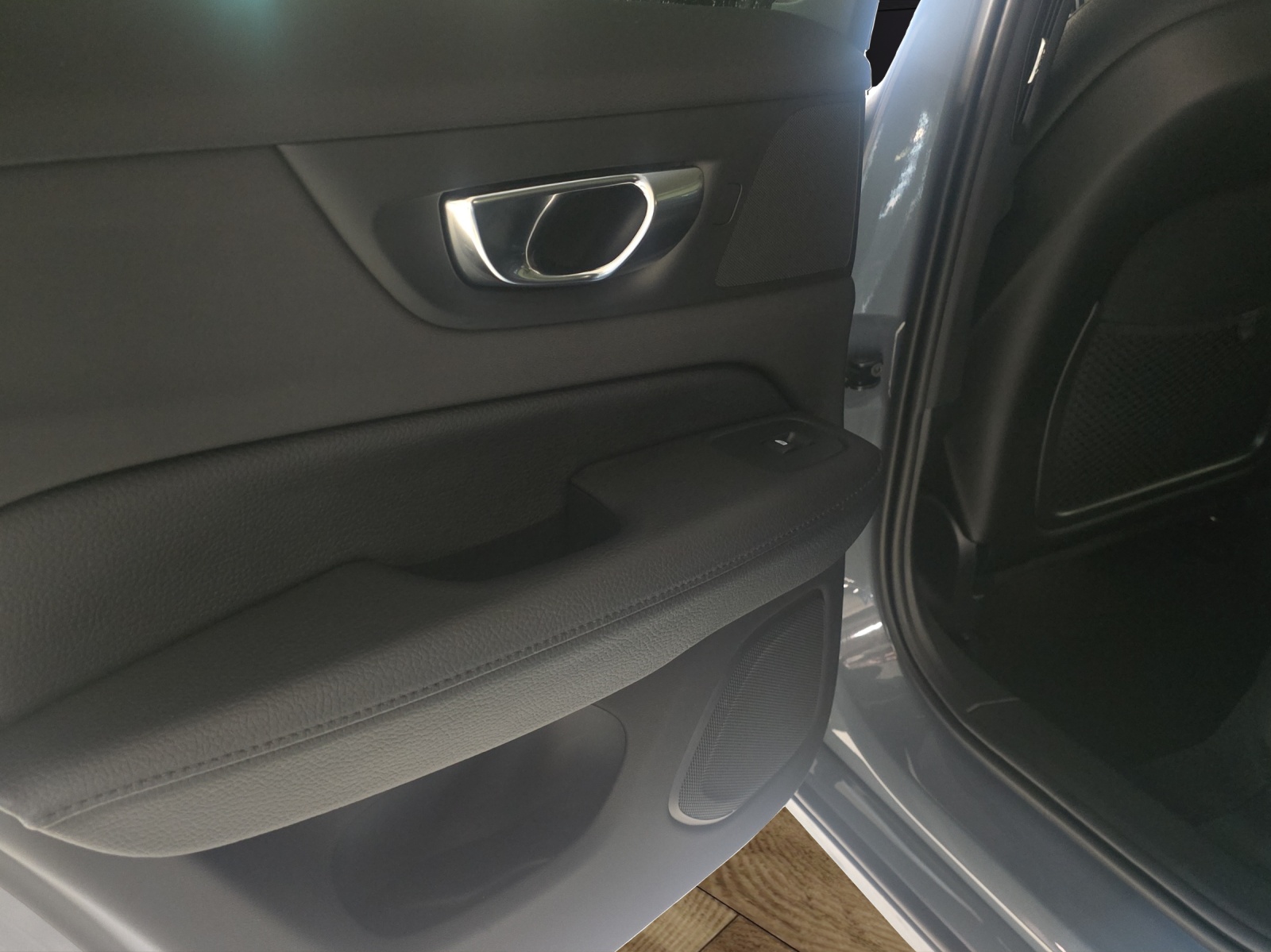 VOLVO V60 T6 eAWD Twin Engine Inscription Geartronic-image-21