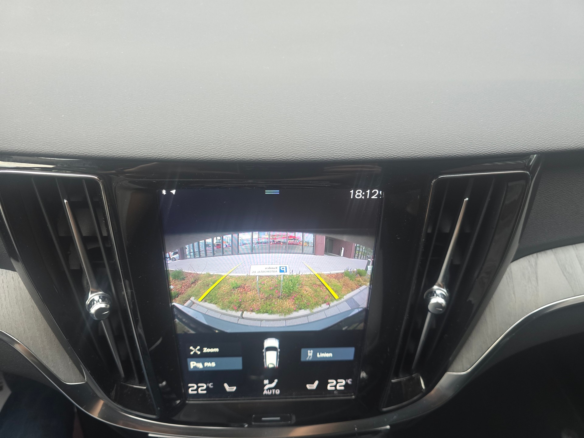 VOLVO V60 T6 eAWD Twin Engine Inscription Geartronic-image-13