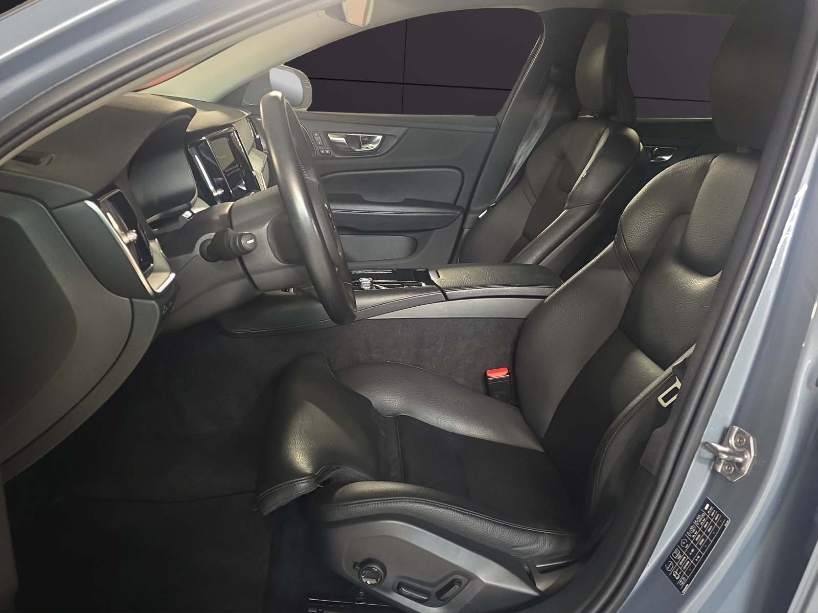 VOLVO V60 T6 eAWD Twin Engine Inscription Geartronic-image-8