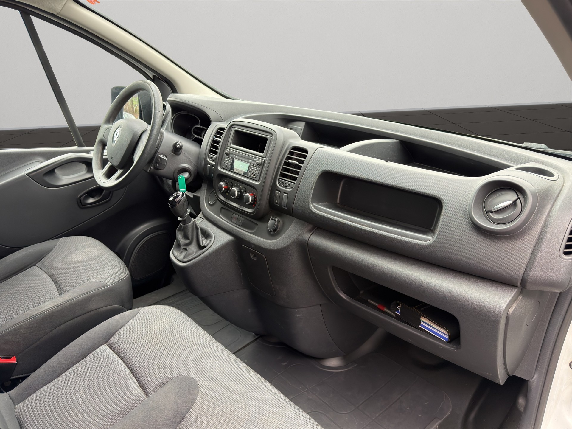 RENAULT Trafic 1.6 ENERGY dCi 95 3.0t Business L1H1-image-10