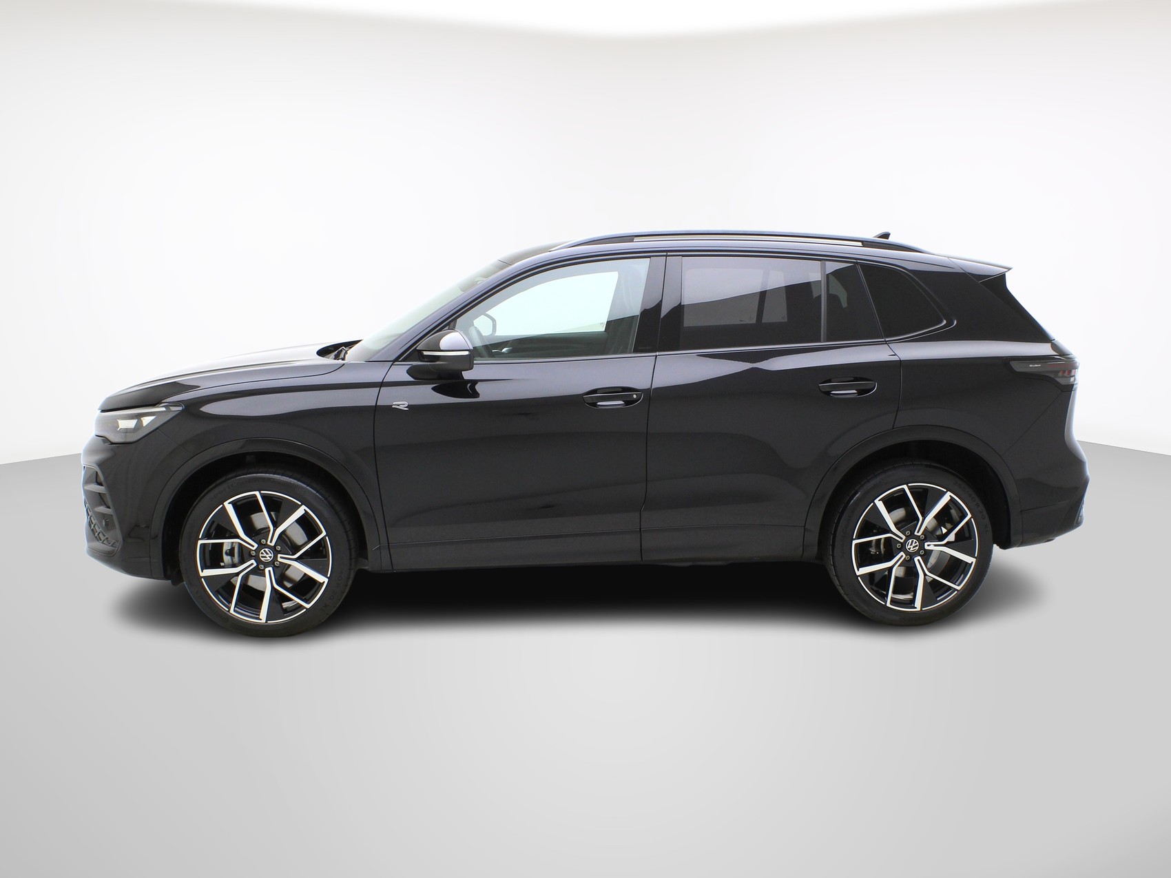 VW Tiguan 2.0 TSI DSG R-Line Black Style 4Motion-image-1