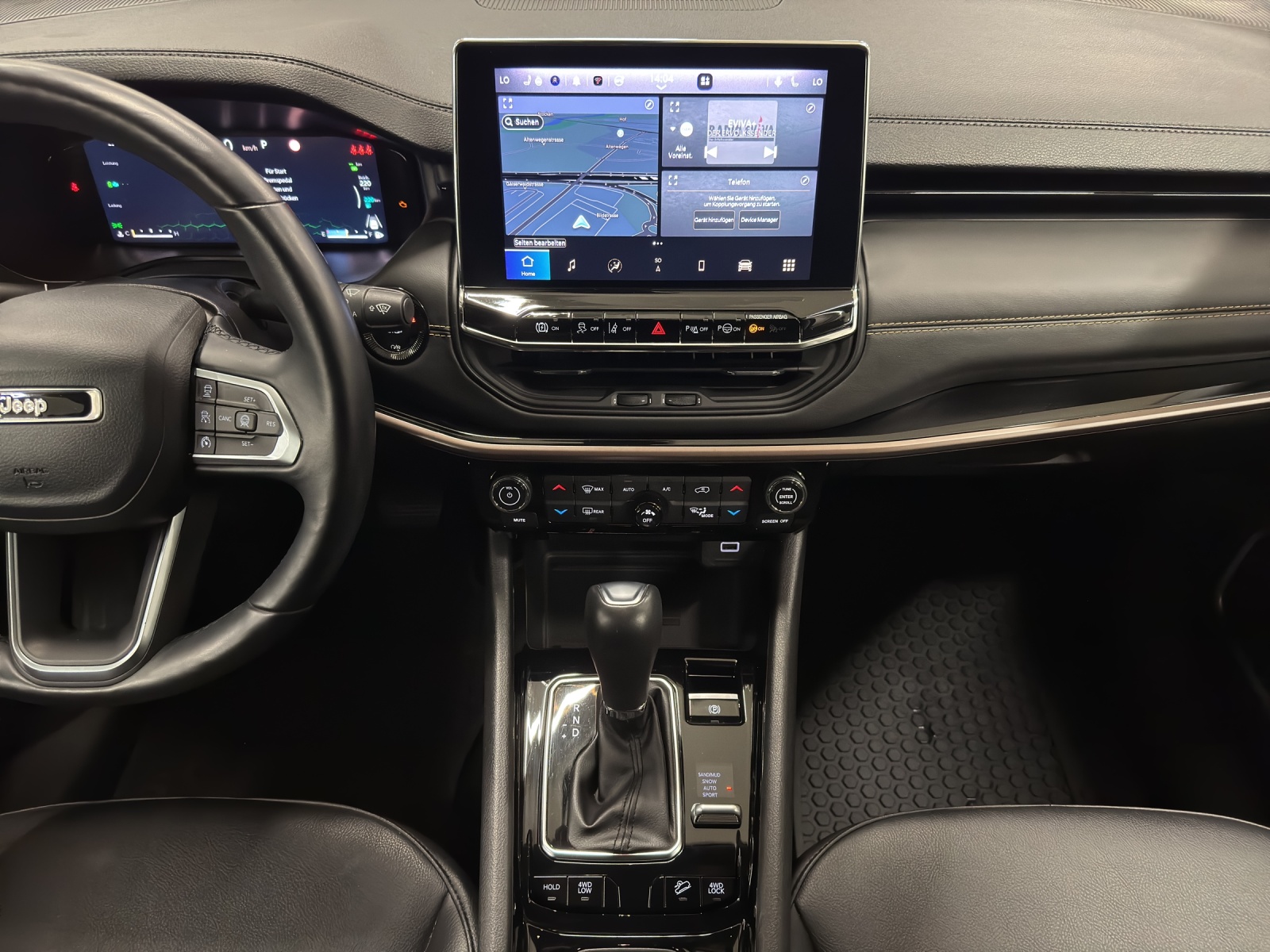 JEEP Compass 1.3 T PHEV Outdoor AWD-image-9