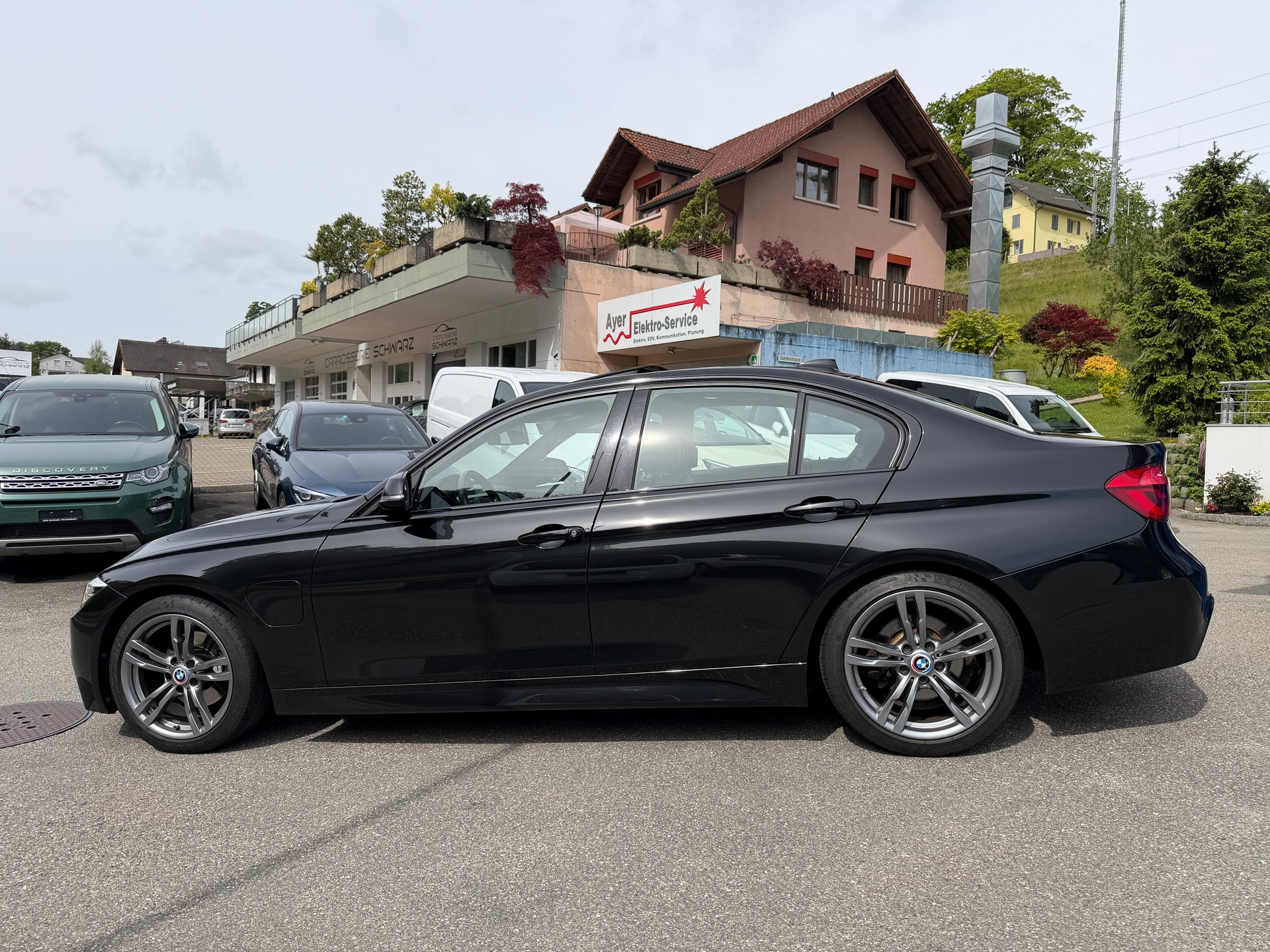 BMW 330e iPerformance M Sport Steptronic-image-5