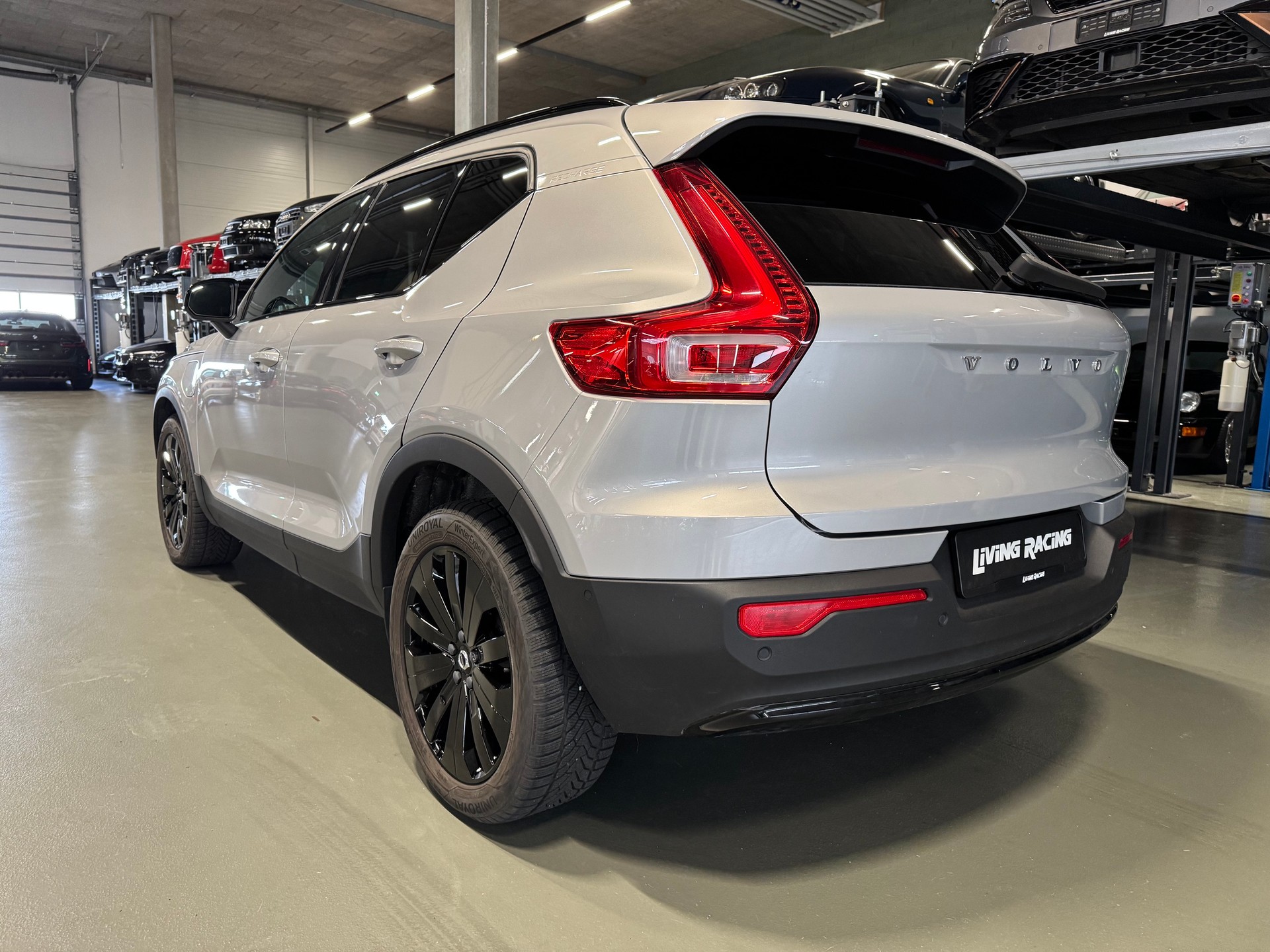VOLVO XC40 T4 PHEV Ultimate Dark DCT-image-2