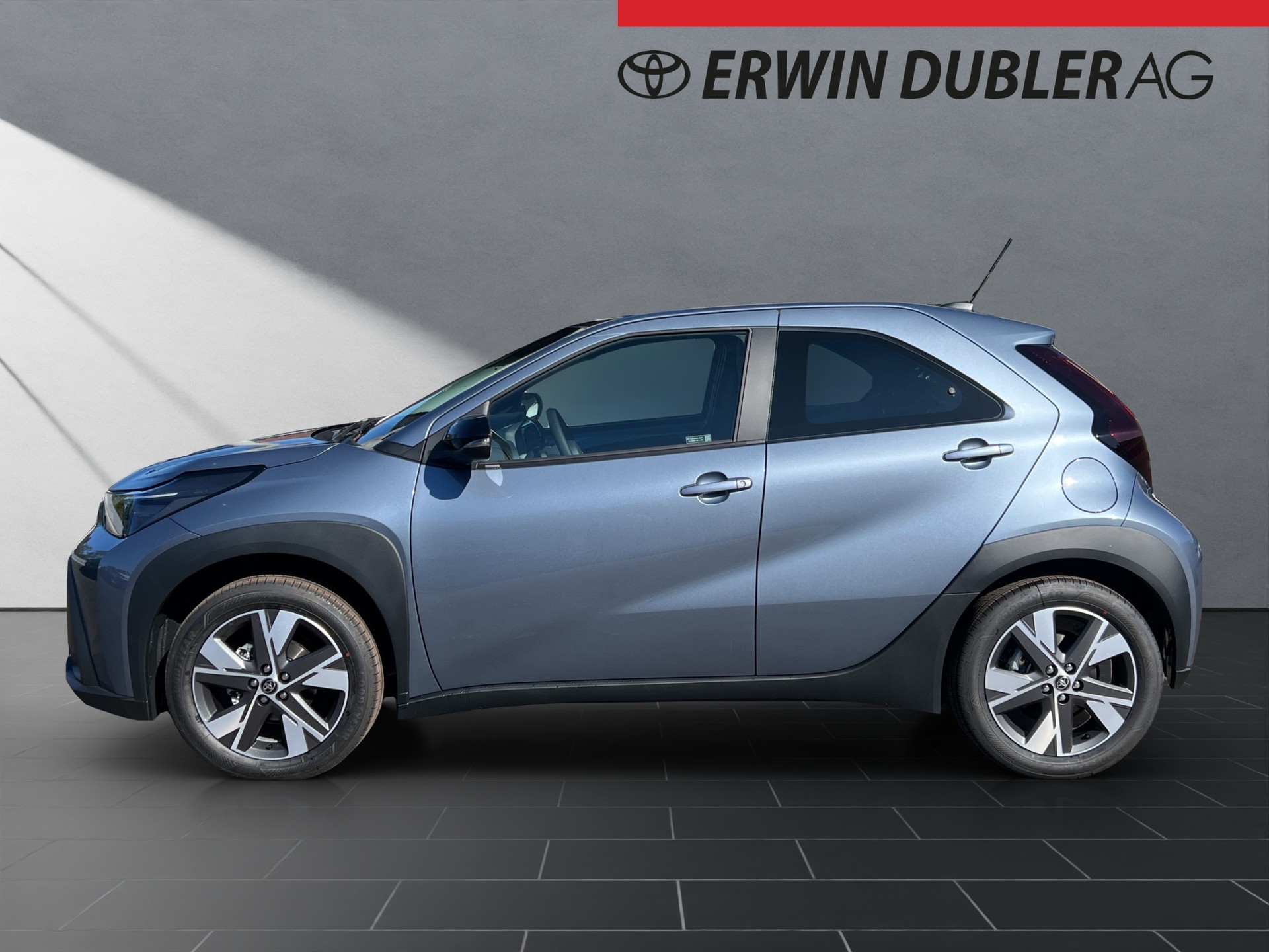 TOYOTA Aygo X 1.5 VVT-i HSD Comfort-image-1