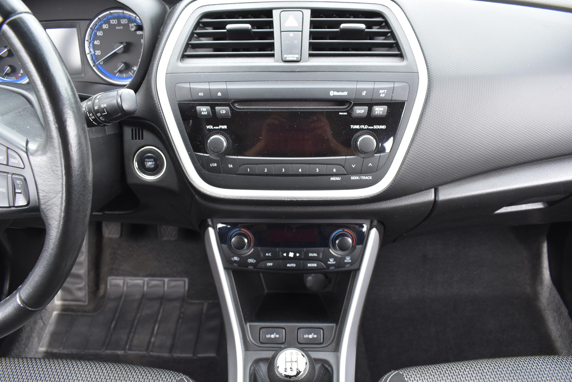 SUZUKI SX4 S-Cross 1.6 16V Sergio Cellano 4x4-image-9