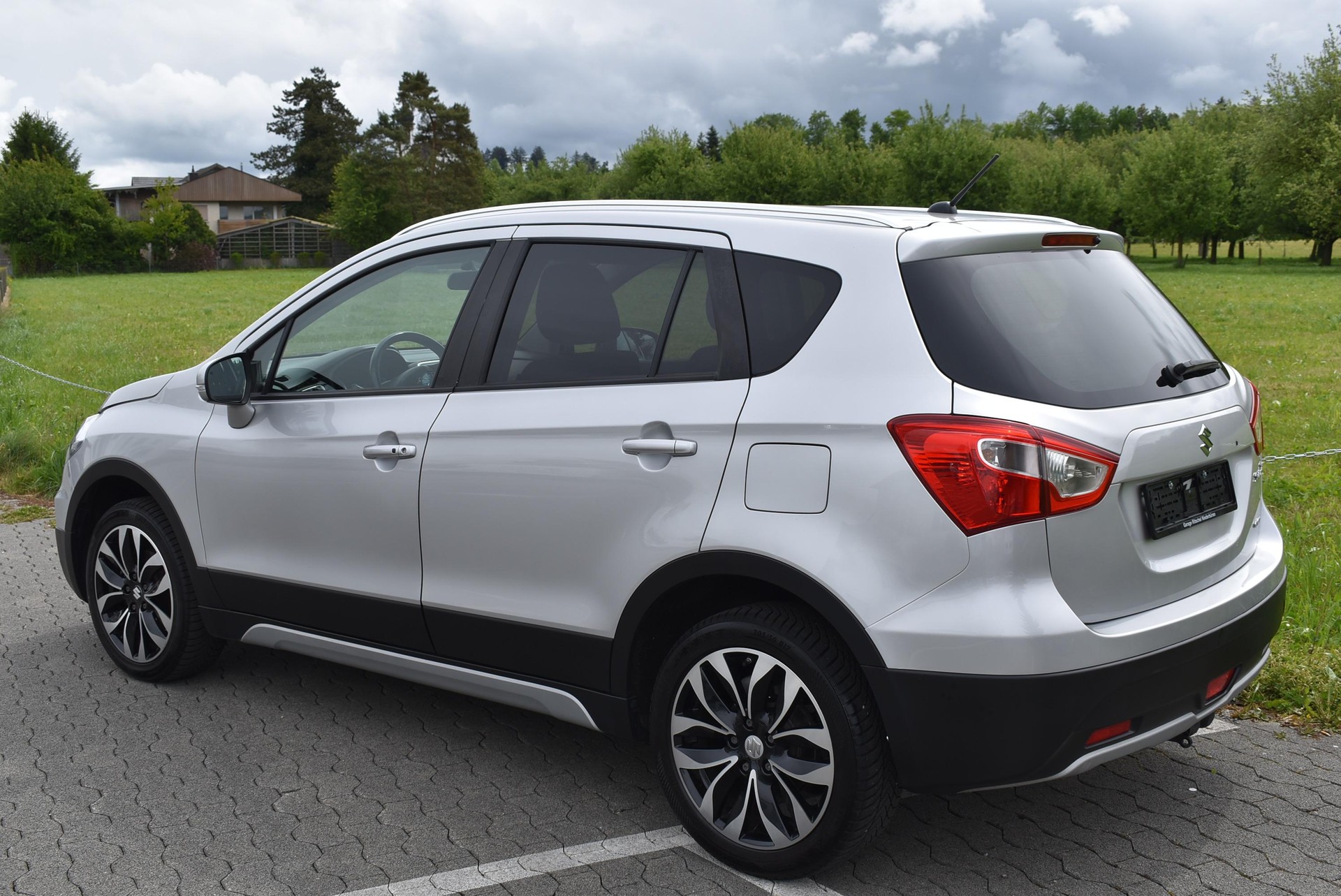 SUZUKI SX4 S-Cross 1.6 16V Sergio Cellano 4x4-image-2