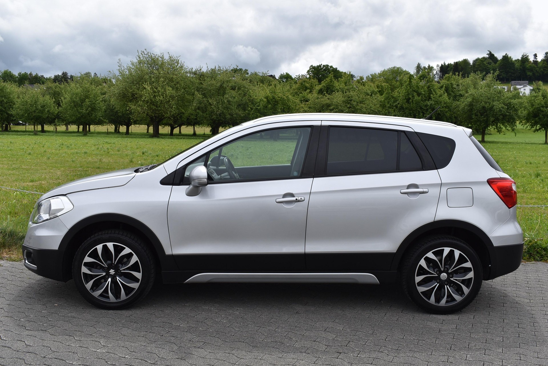 SUZUKI SX4 S-Cross 1.6 16V Sergio Cellano 4x4-image-1
