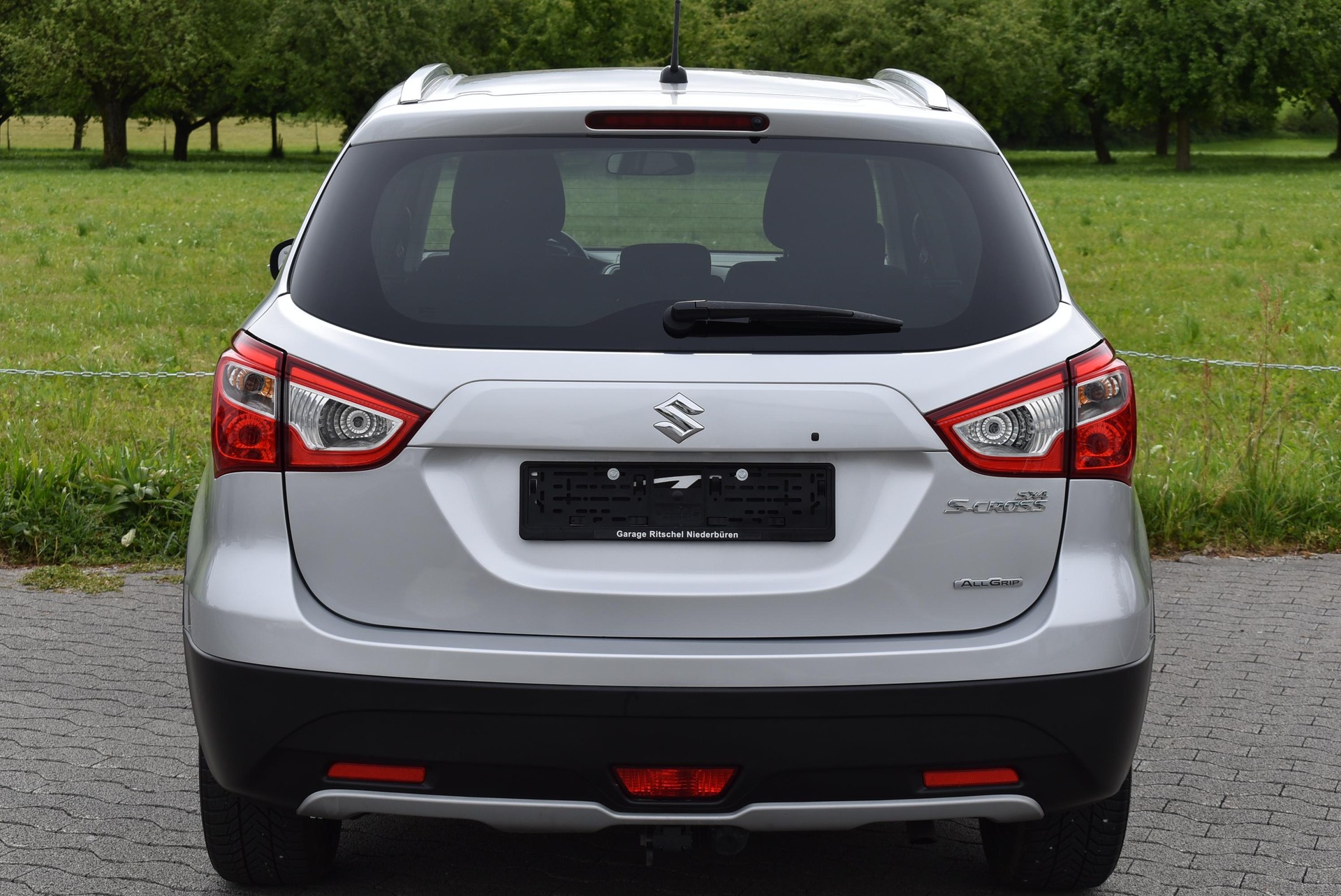 SUZUKI SX4 S-Cross 1.6 16V Sergio Cellano 4x4-image-3