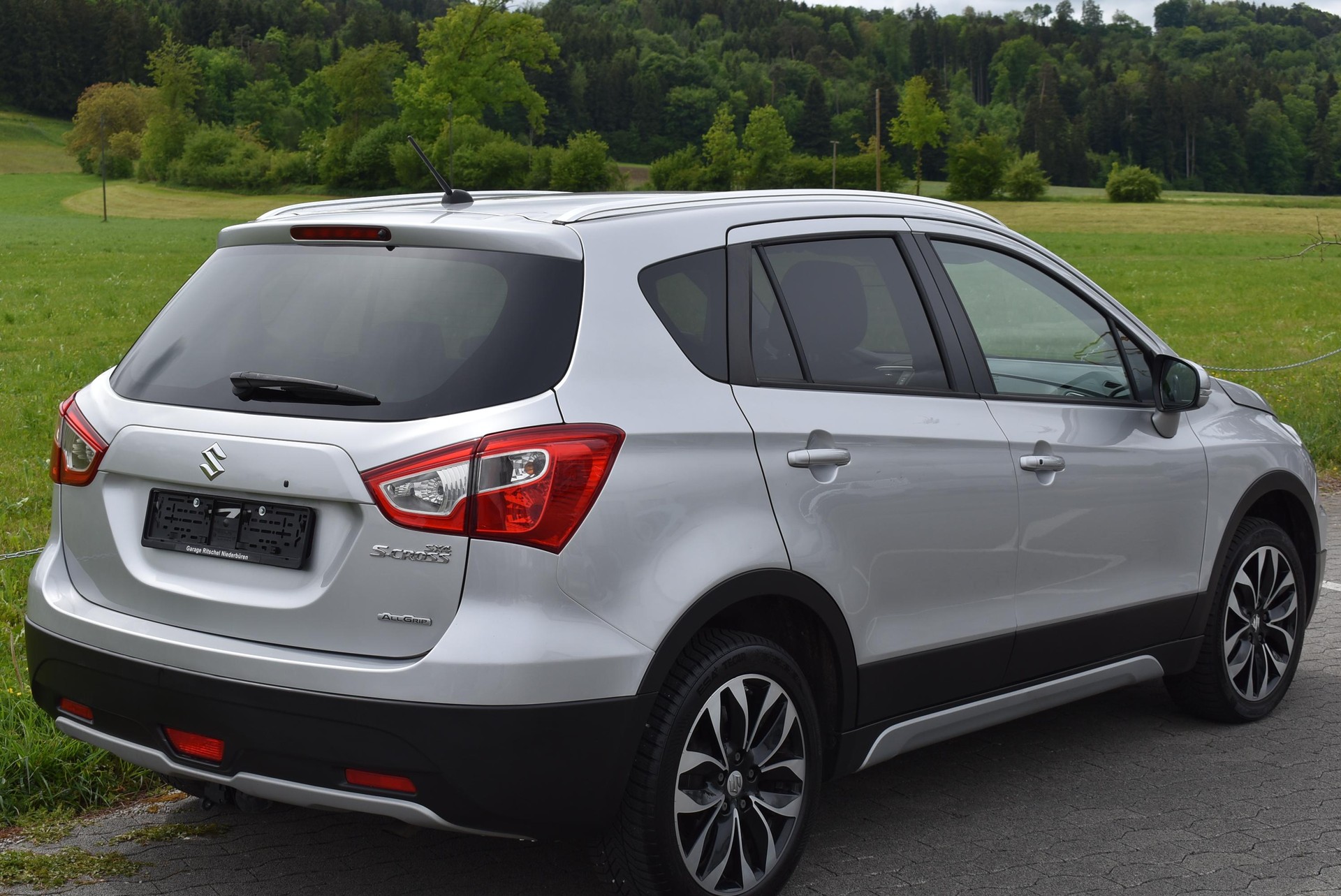 SUZUKI SX4 S-Cross 1.6 16V Sergio Cellano 4x4-image-4