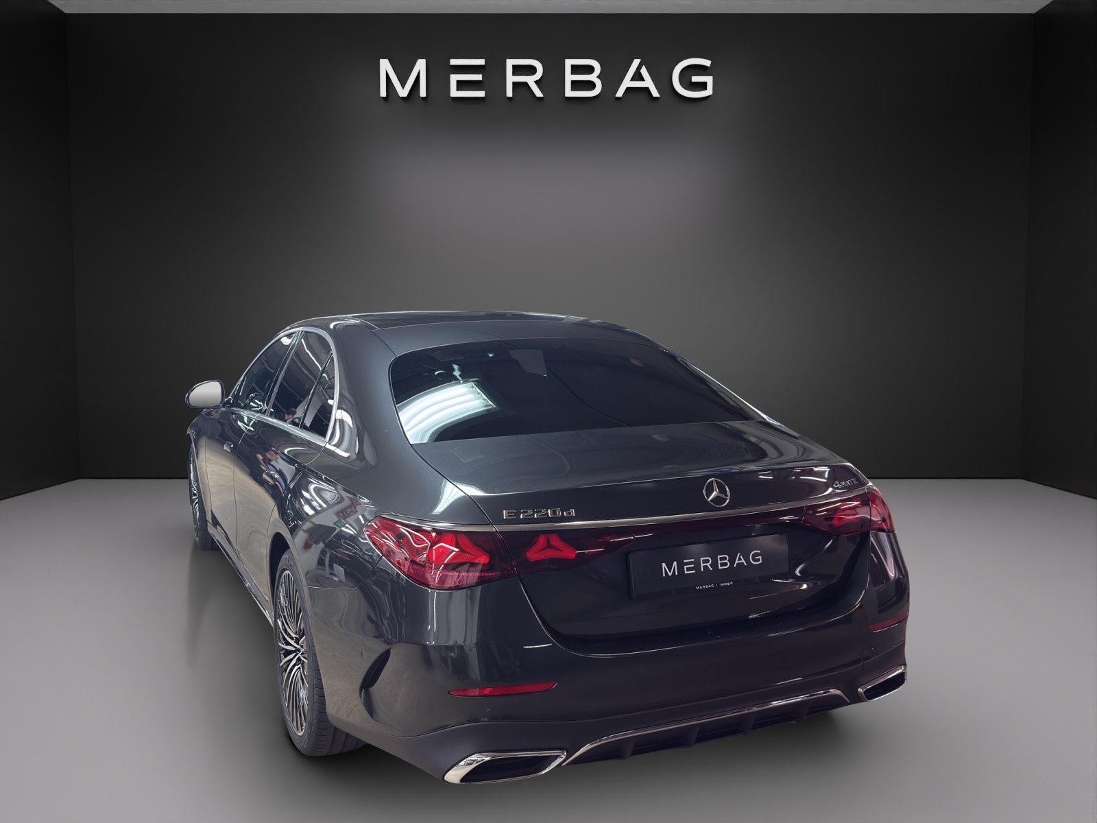 MERCEDES-BENZ E 220 d 4Matic 9G-Tronic-image-2