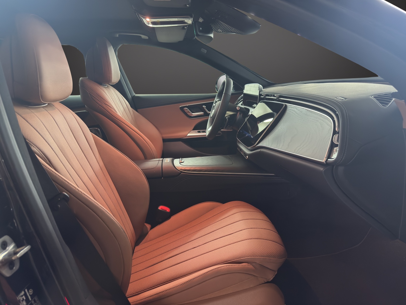 MERCEDES-BENZ E 220 d 4Matic 9G-Tronic-image-11