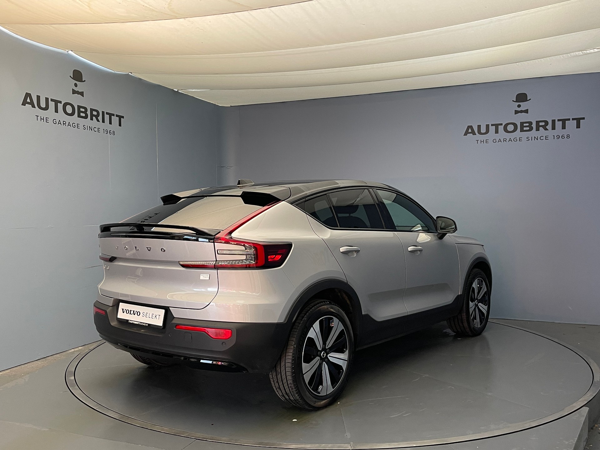 VOLVO C40 P8 Twin Recharge AWD-image-6