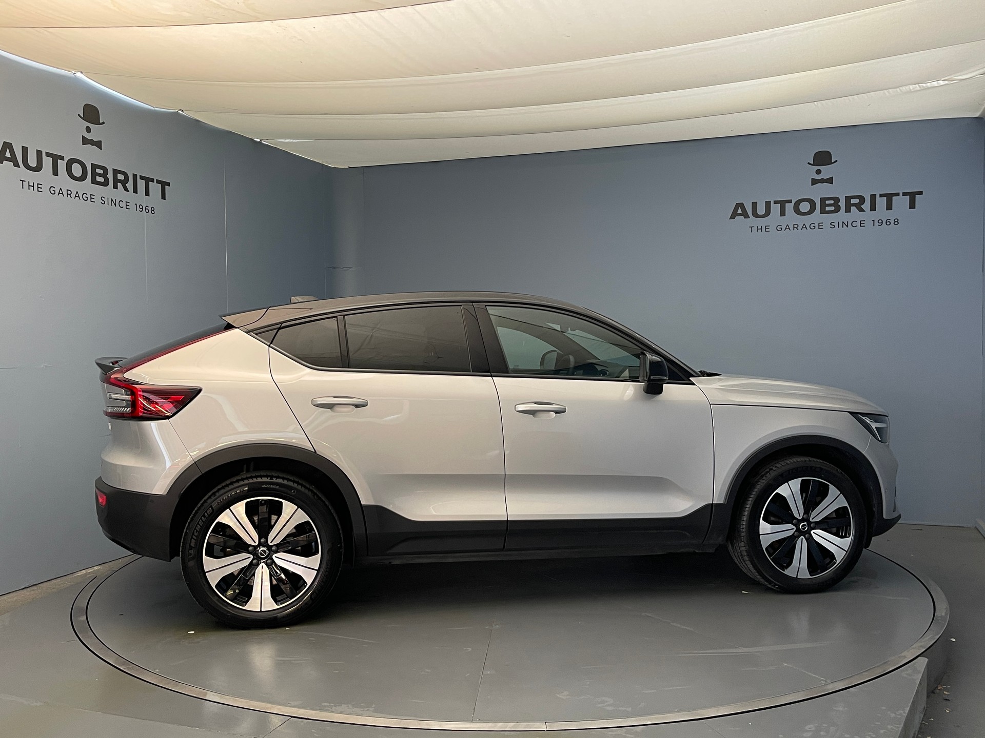 VOLVO C40 P8 Twin Recharge AWD-showroom-element-2