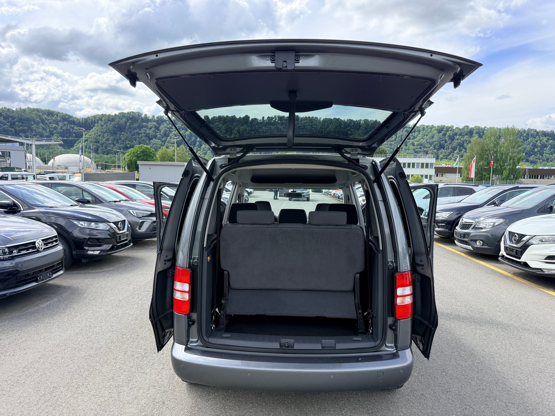 VW Caddy 1.6 TDI Blue Motion Technology Highline DSG-image-10
